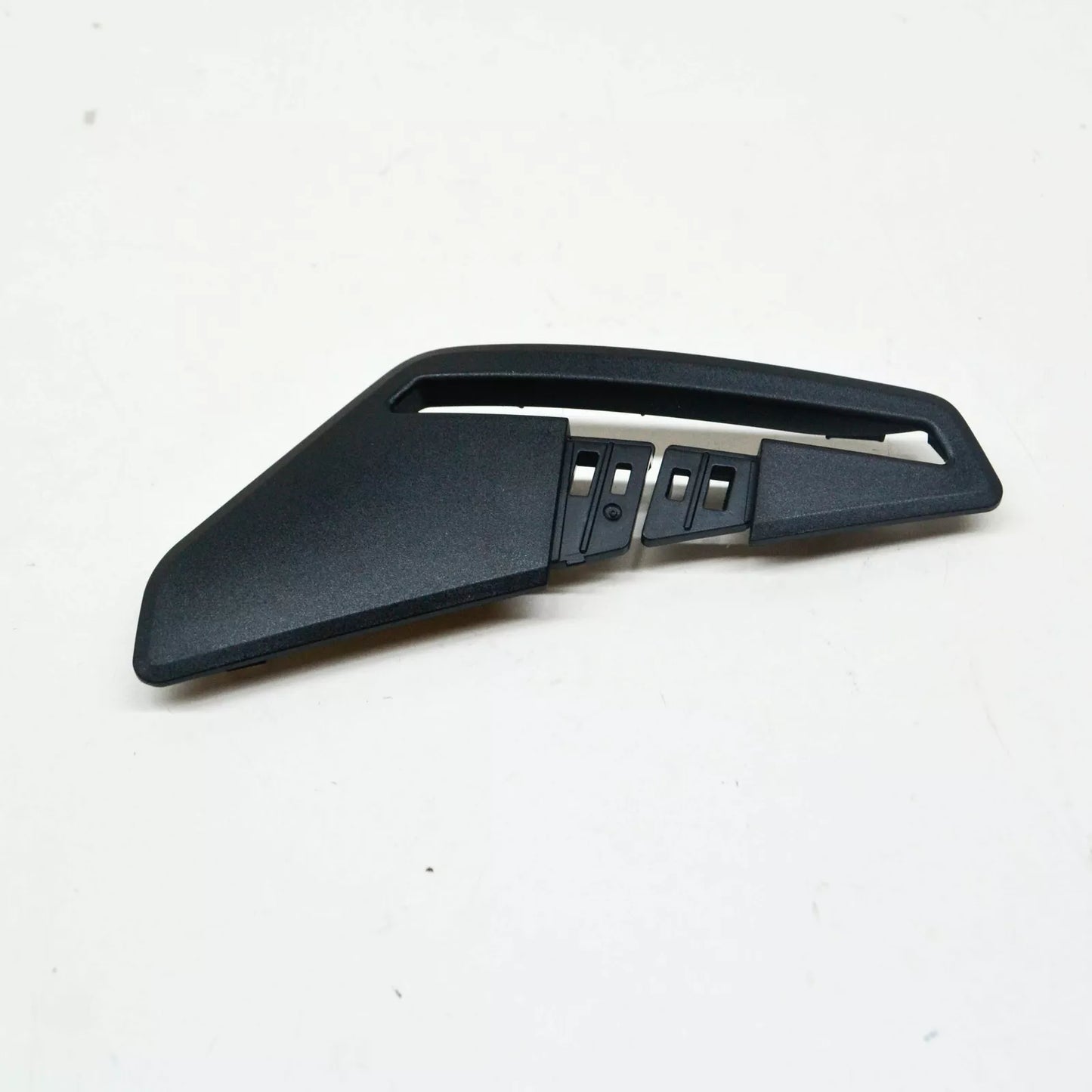 NEW BMW 7 G11 G12 RIGHT SEAT BEL SLOT COVER 51467392196 ORIGINAL