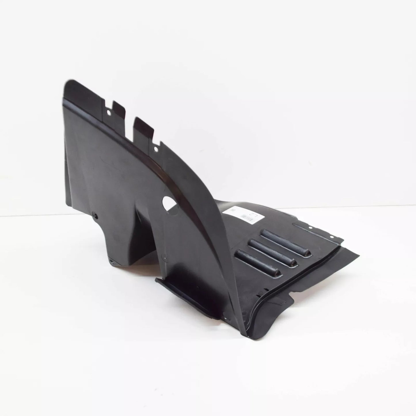 NEW MERCEDES-BENZ C-CLASS W202 FENDER FRONT LEFT LINER A2026982730