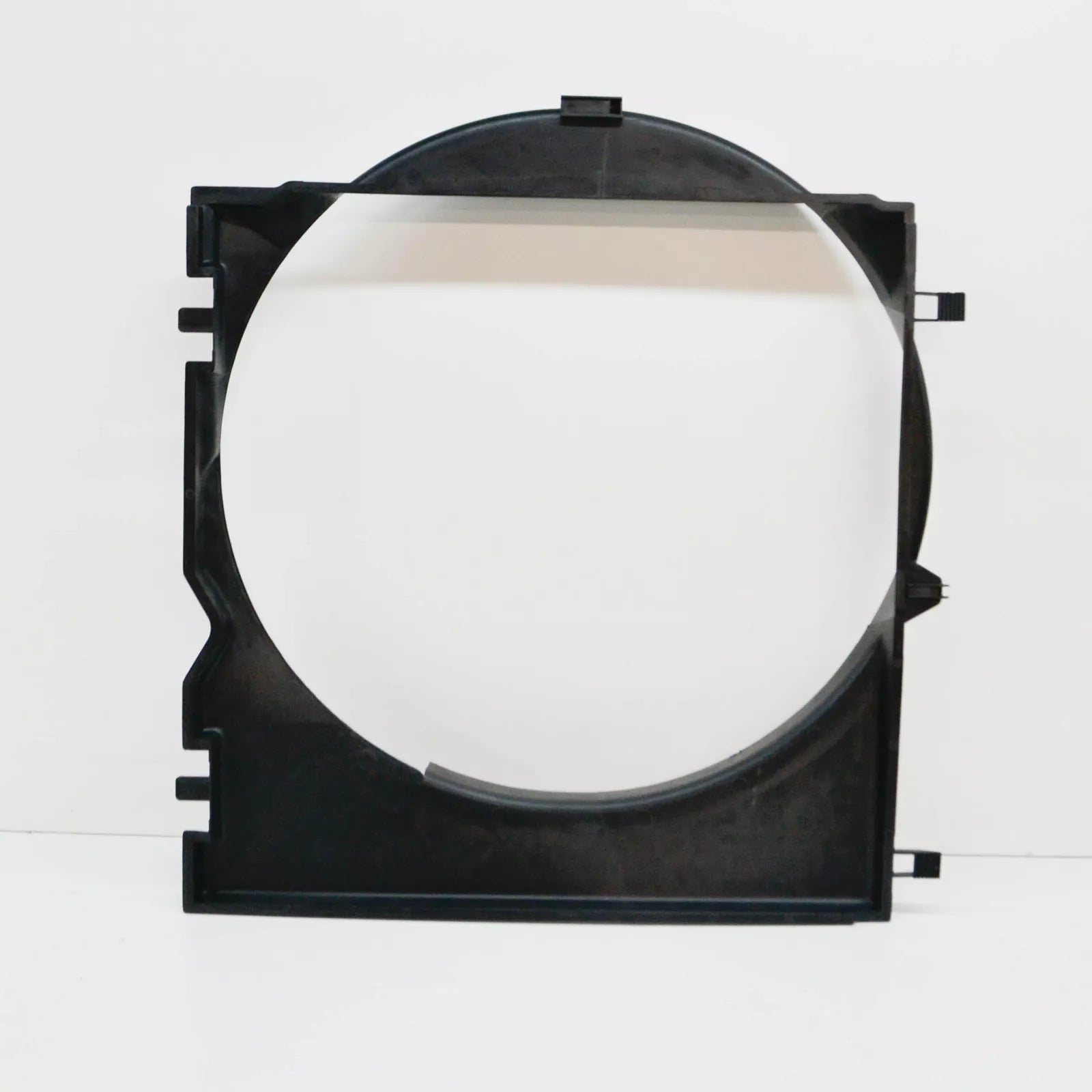 NEW MERCEDES BENZ E W210 FAN SHROUD A2105050455