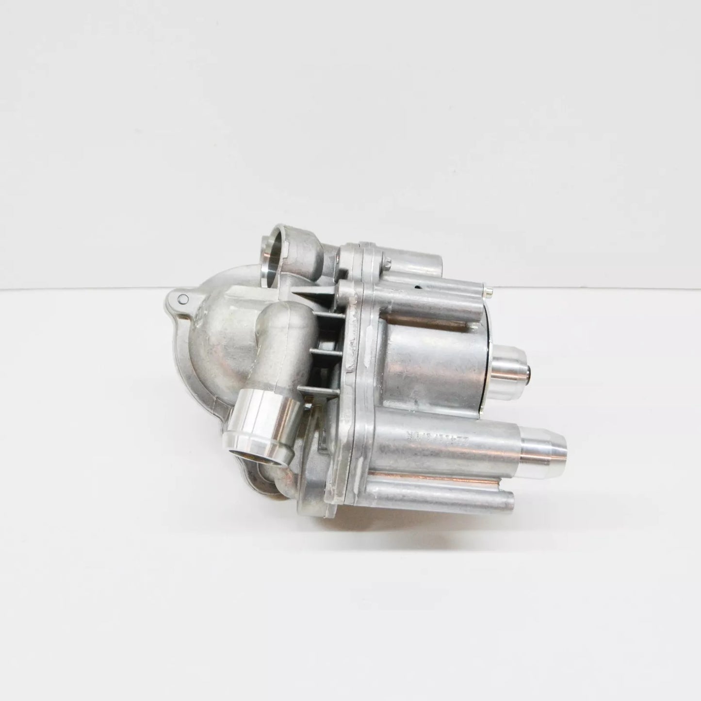 NEW AUDI A8 D4 WATER PUMP 057121011R