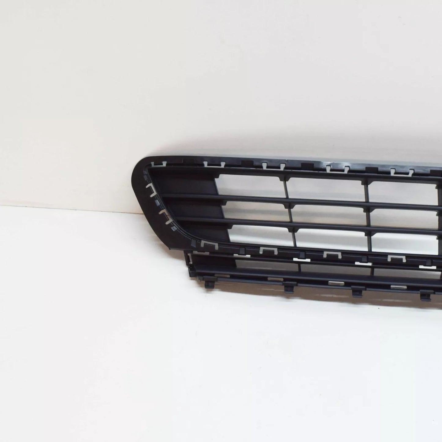 NEW VW GOLF MK7 FRONT BUMPER CENTER VENT GRILLE 5G08536779B9 ORIGINAL
