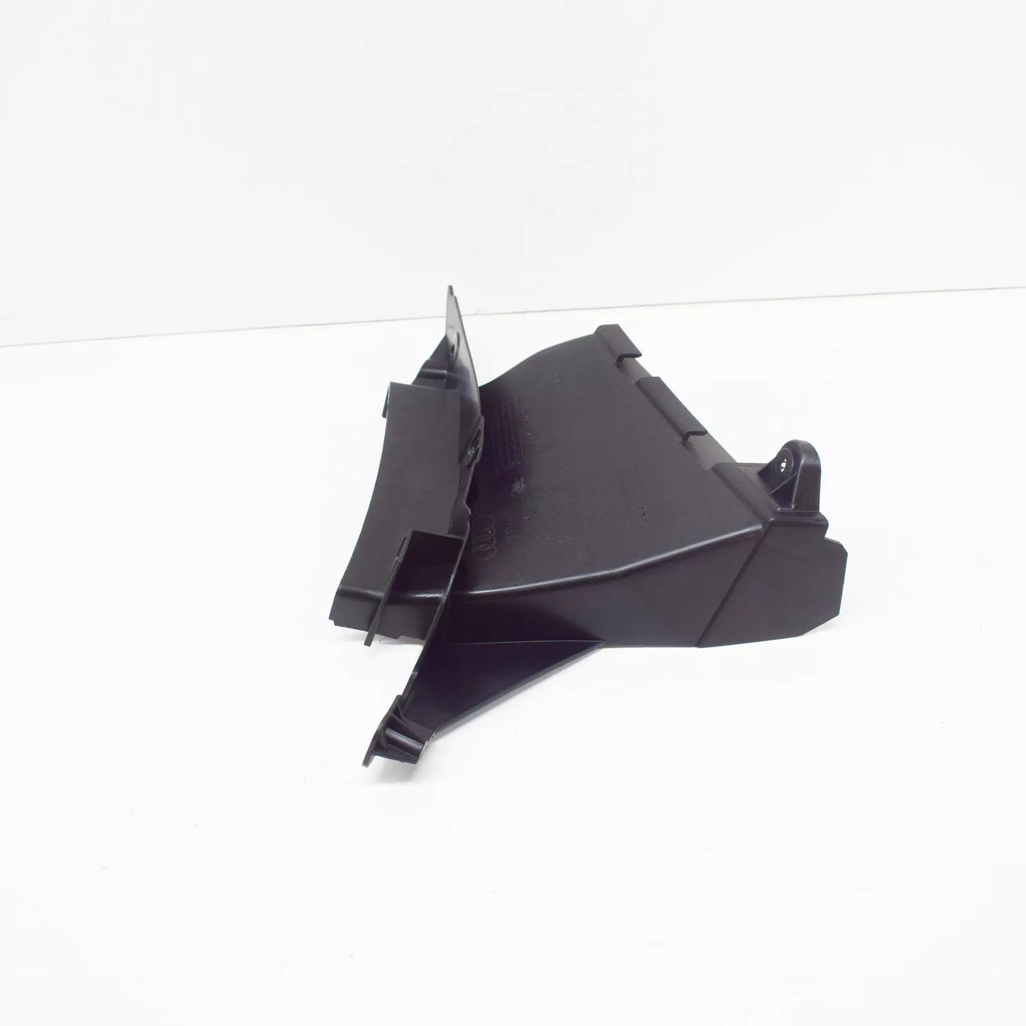 NEW AUDI A5 8W6 FRONT RIGHT AIR GUIDE DEFLECTOR 8W6121764