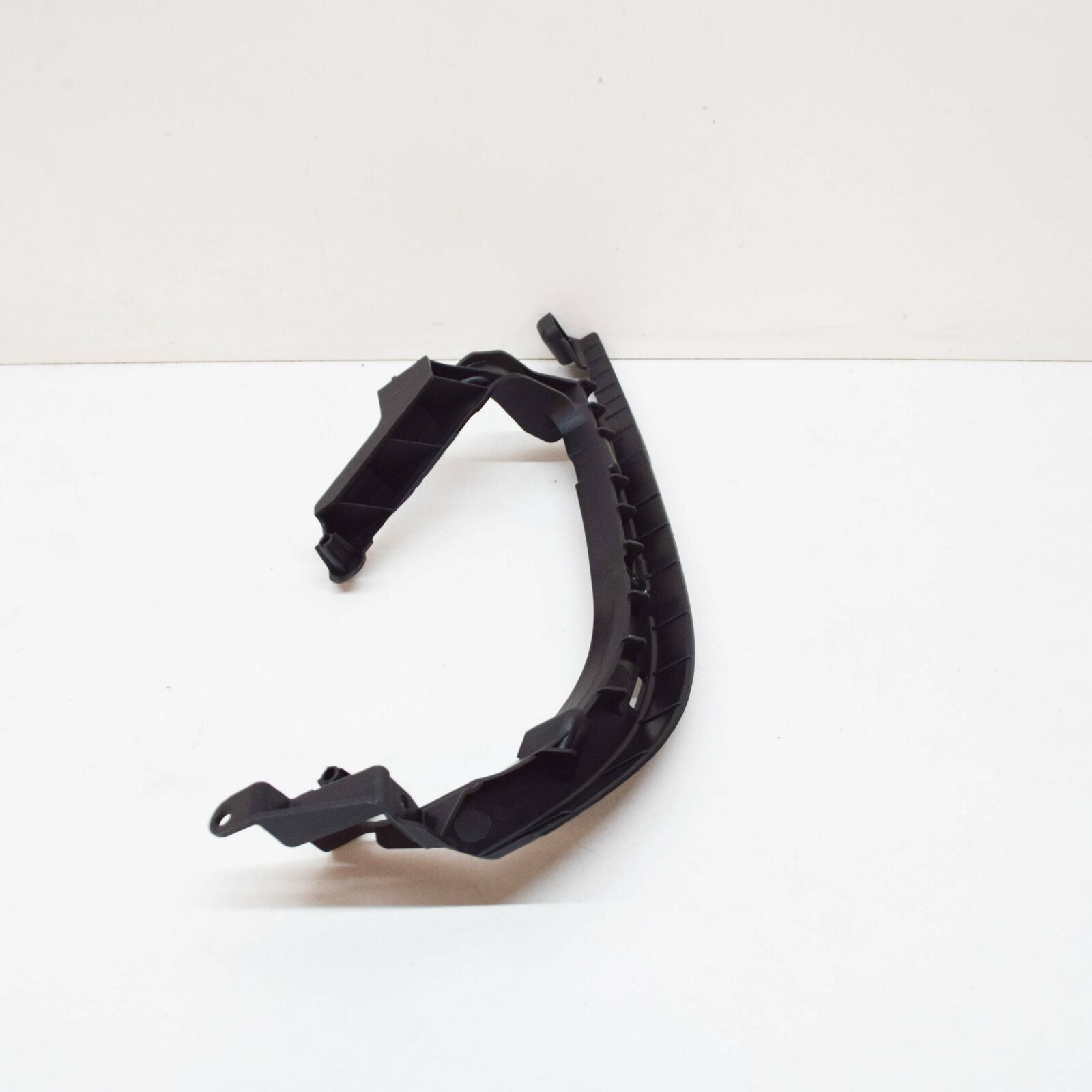 NEW MERCEDES-BENZ A W176 RIGHT EXHAUST TIP BRACKET A1768850114 ORIGINAL