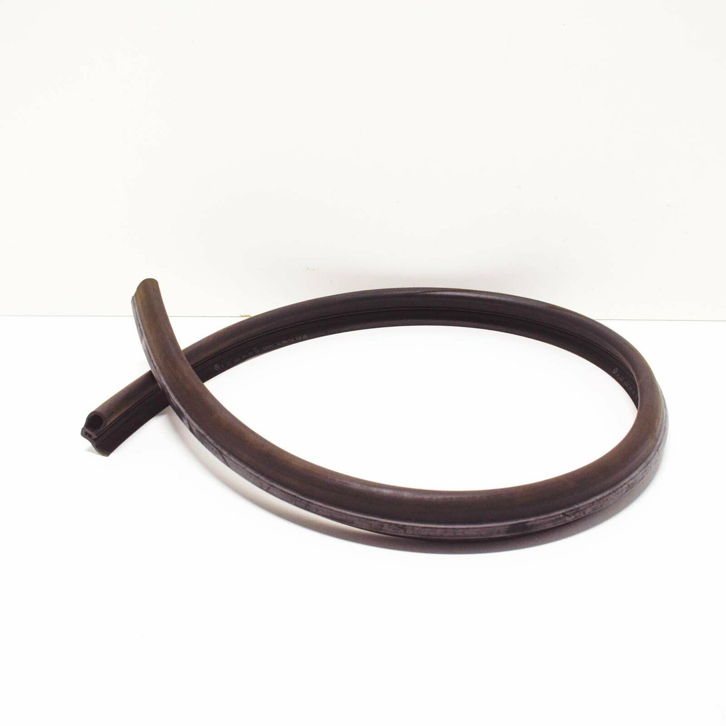 NEW MERCEDES-BENZ S W221 UNDER BONNET HOOD SEAL A2216280098 ORIGINAL