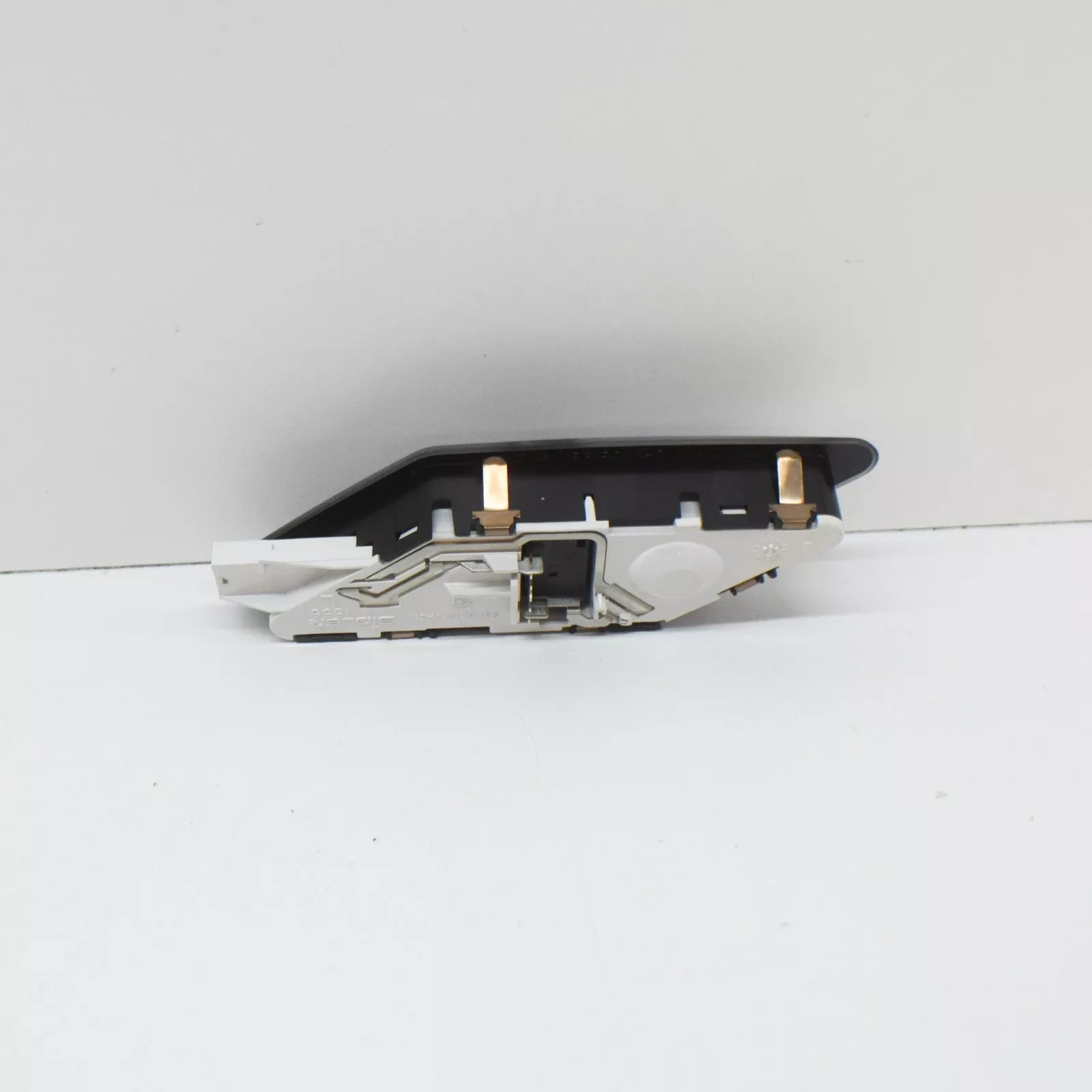 NEW BMW 3 E36 REAR LEFT INTERIOR READING LIGHT 63318376863 8376863 ORIGINAL