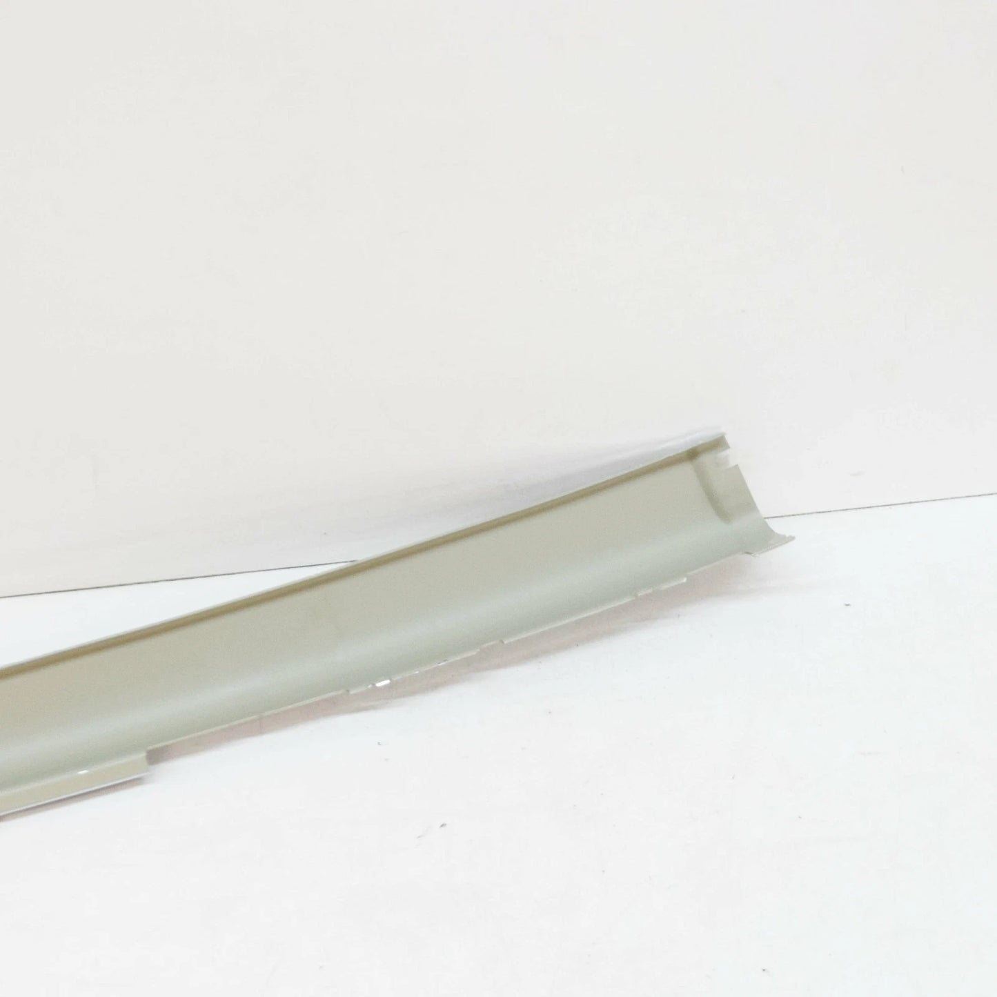 NEW MERCEDES-BENZ SL R107 FRONT BUMPER LEFT FACE BAR COVER A1078850901 ORIGINAL