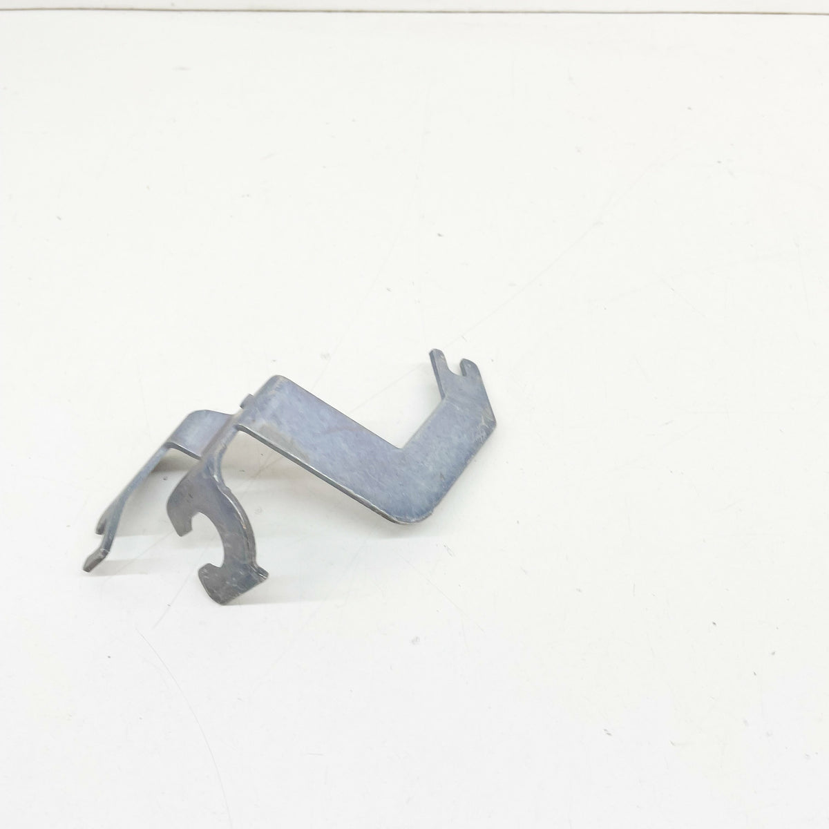new audi a3 sportback 8p front left brake hose bracket 1k0611841f original