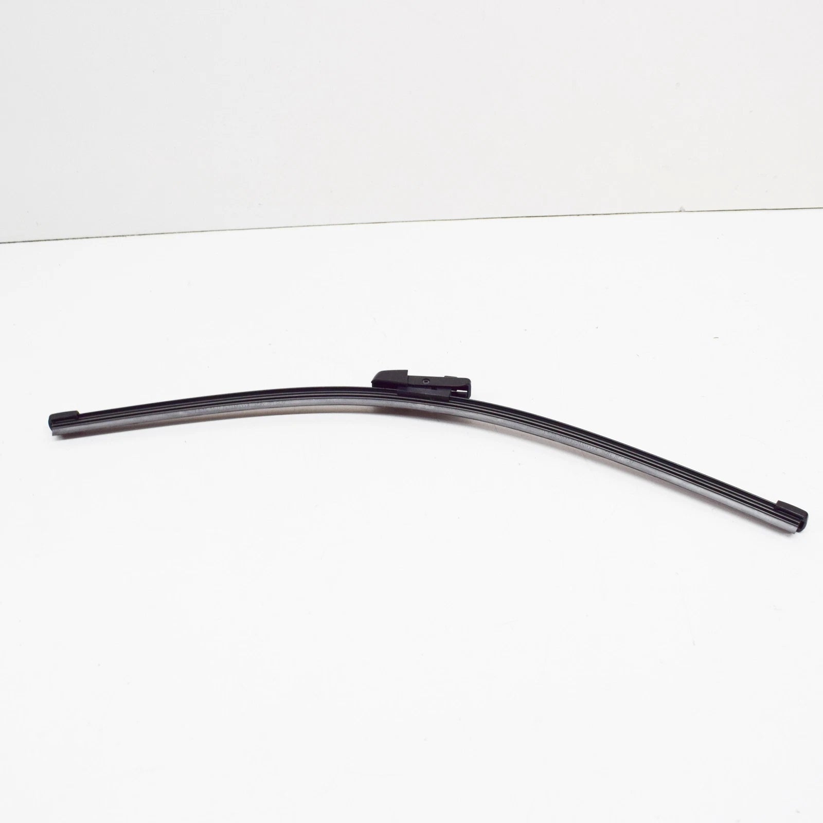 NEW VOLKSWAGEN TRANSPORTER T6 REAR AERO WIPER BLADE 7E0955425C ORIGINAL