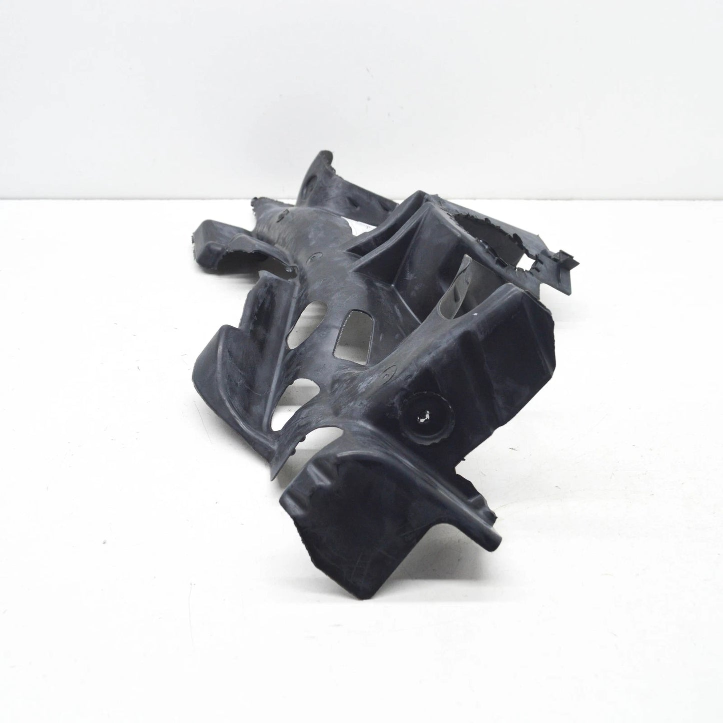 NEW MERCEDES-BENZ E W213 LEFT CENTER ENGINE PROTECTION A2135244000 ORIGINAL