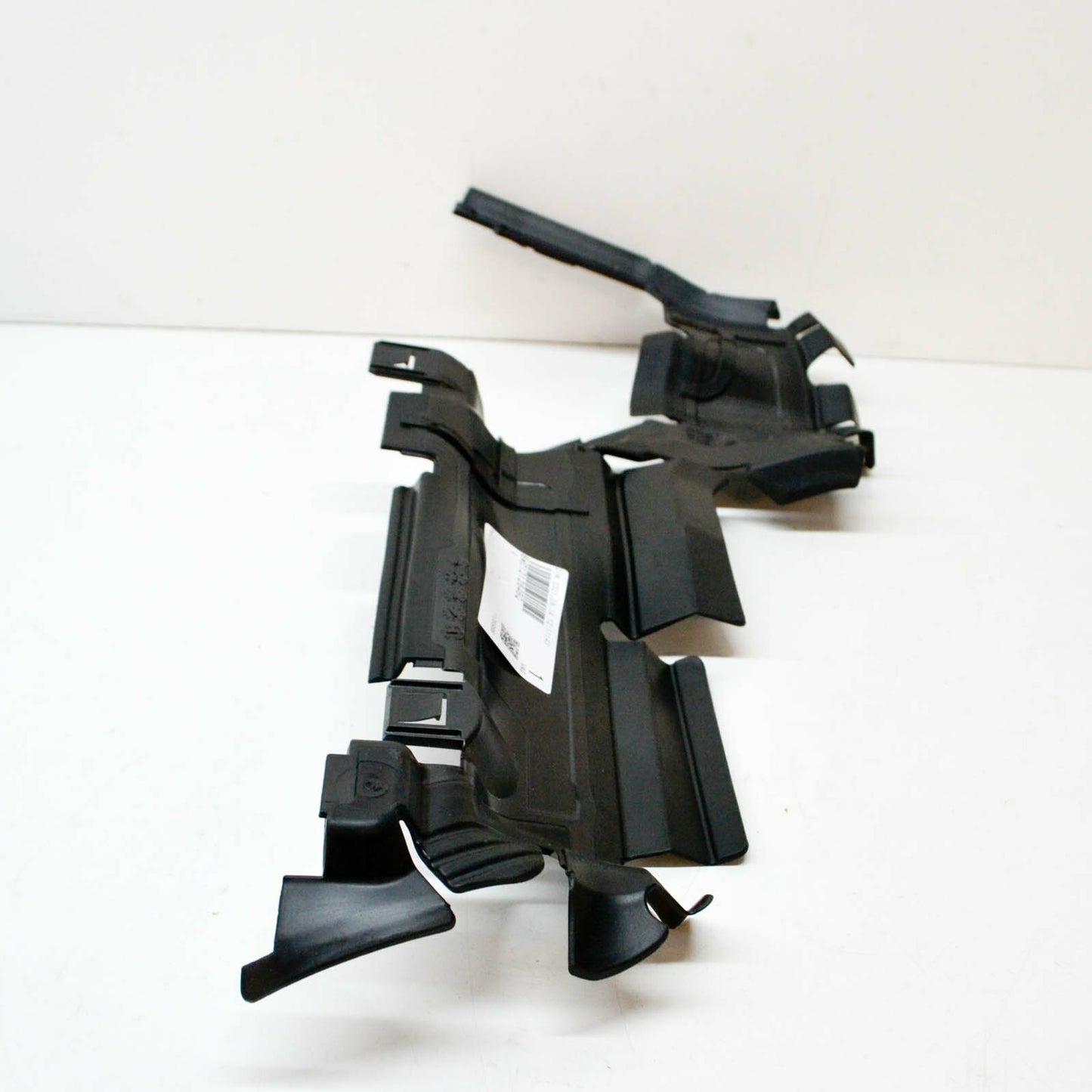 NEW AUDI S4 B9 FRONT RIGHT SUPPORT AIR OUTER DUCT DEFLECTOR 8W0121284BQ ORIGINAL