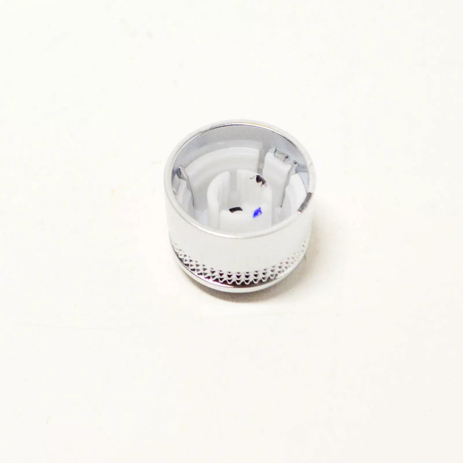 NEW AUDI TT 8J NAVIGATION RADIO VOLUME CHROME TURN ON KNOB 8P0919070A