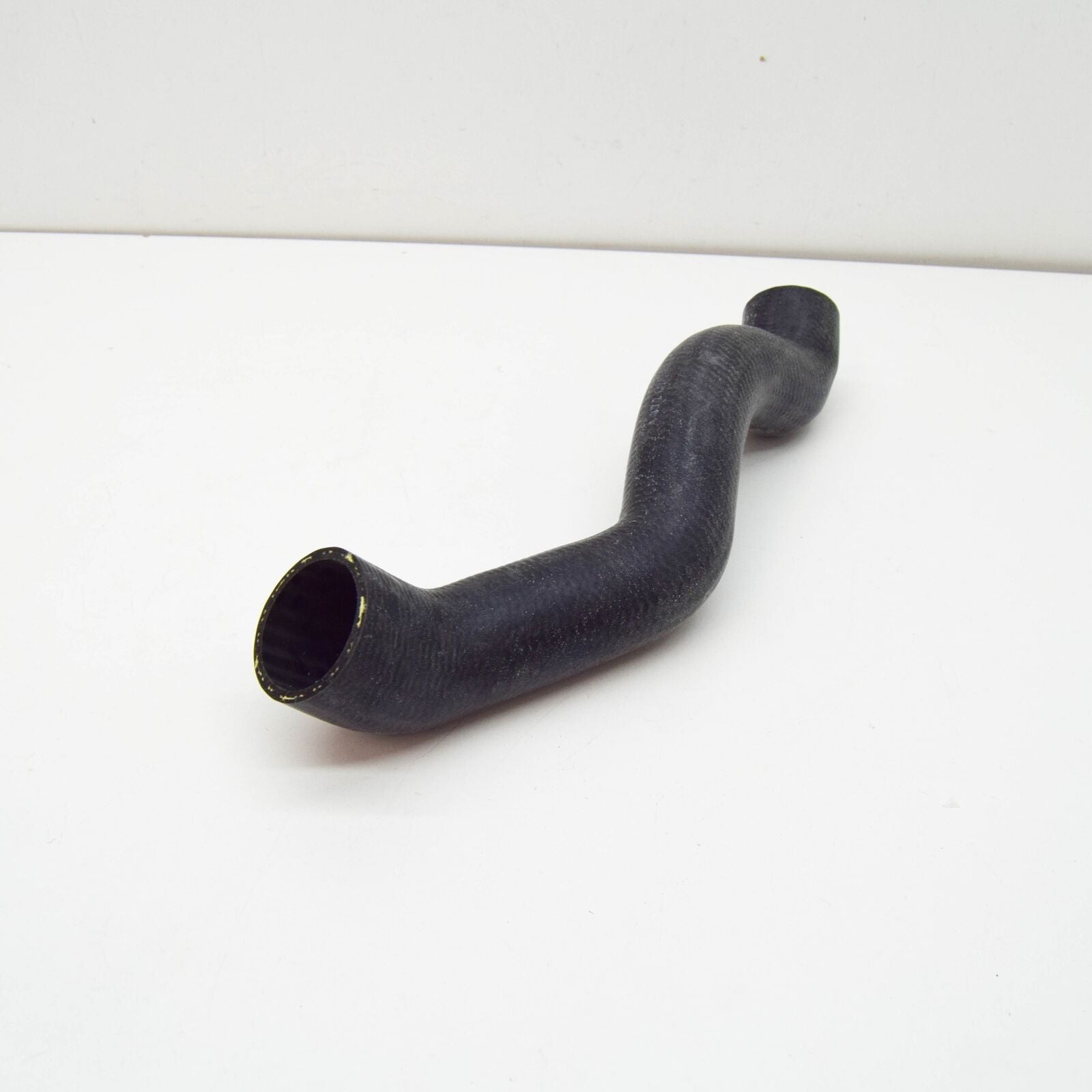 NEW MERCEDES-BENZ CLK C208 RADIATOR TOP HOSE A2025013982 ORIGINAL