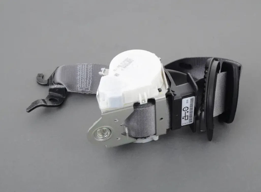 NEW BMW 3 E90 FRONT LEFT SEATBELT 9160103 72119160103 ORIGINAL