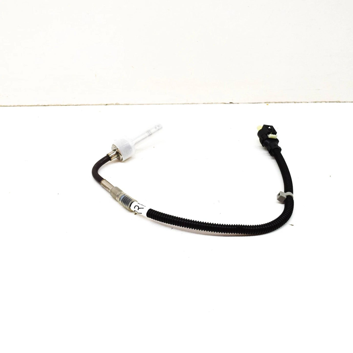 NEW MERCEDES-BENZ E W212 EXHAUST SYSTEM TEMPERATURE SENSOR A0009053505 ORIGINAL