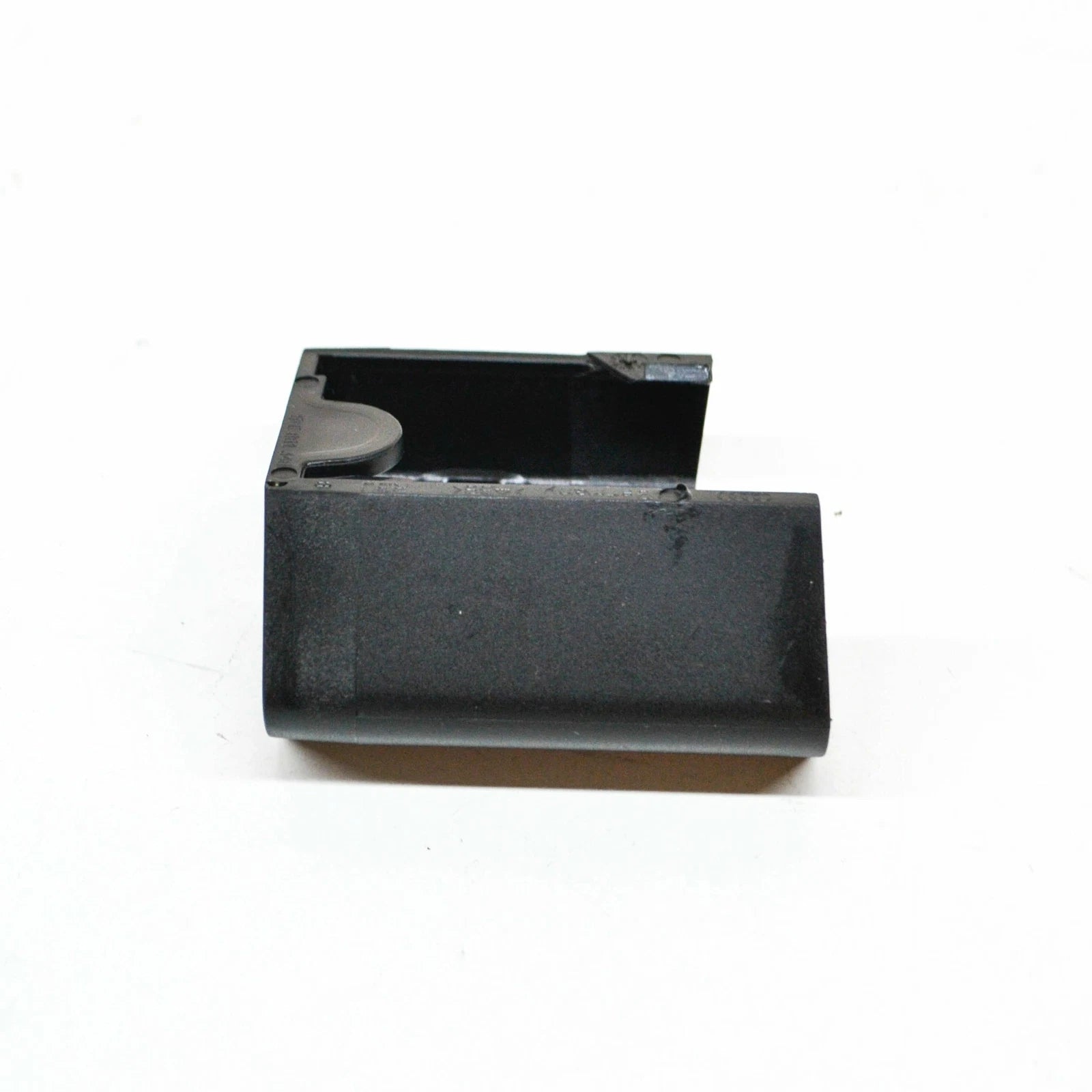 NEW AUDI A3 S3 8V REAR LEFT OUTER SEAT TRACK COVER 8V0881348B01C ORIGINAL