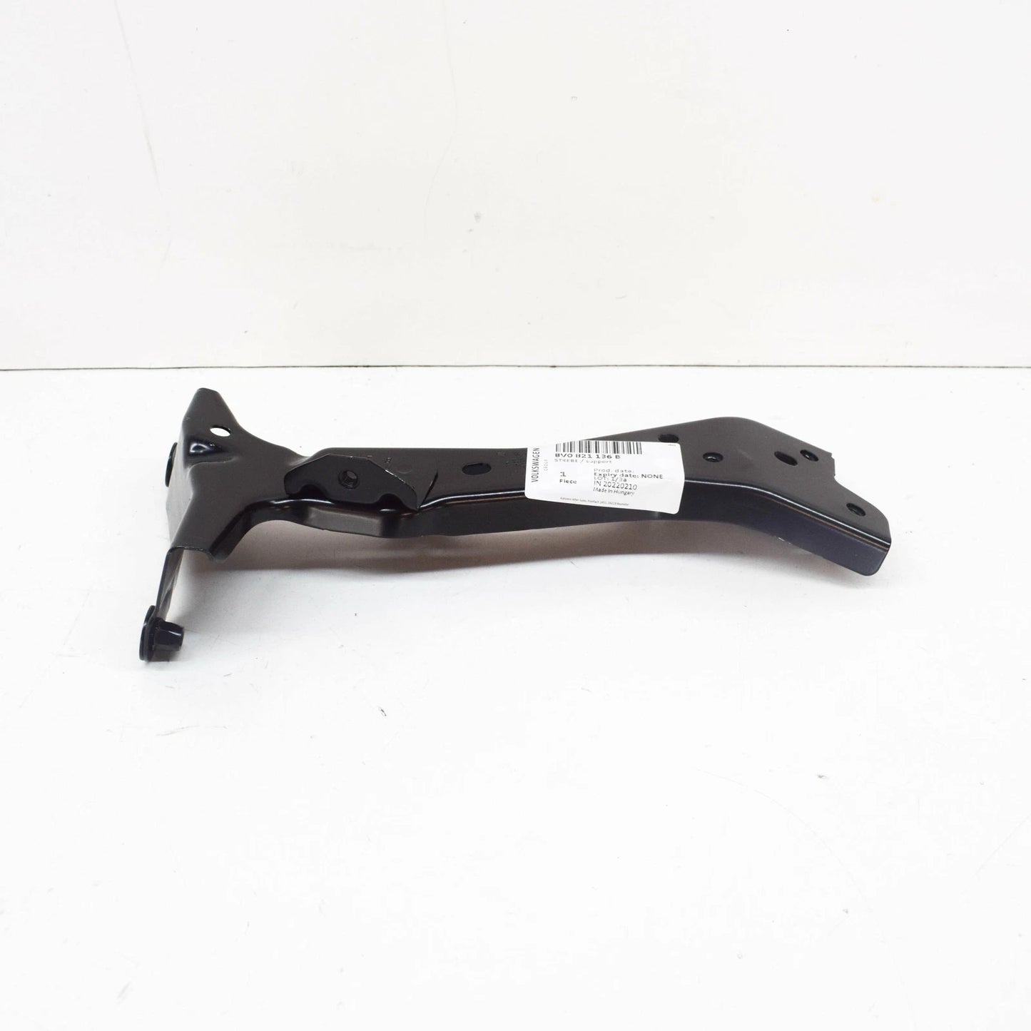 NEW AUDI A3 SPORTBACK 8V FRONT RIGHT FENDER BRACKET 8V0821136B