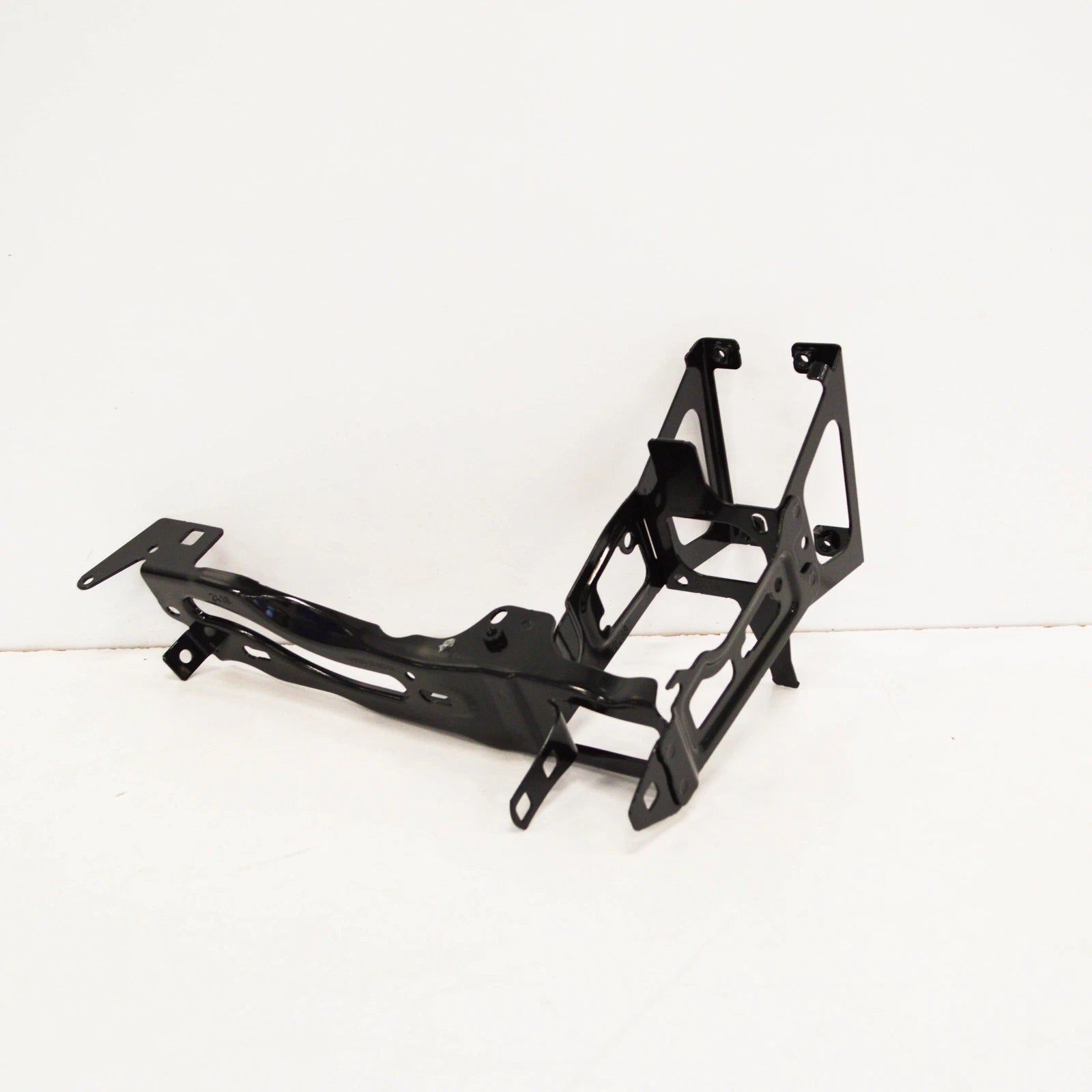 NEW BMW 1 F20 FRONT LEFT HEADLIGHT BRACKET 51647245791 7245791 2014