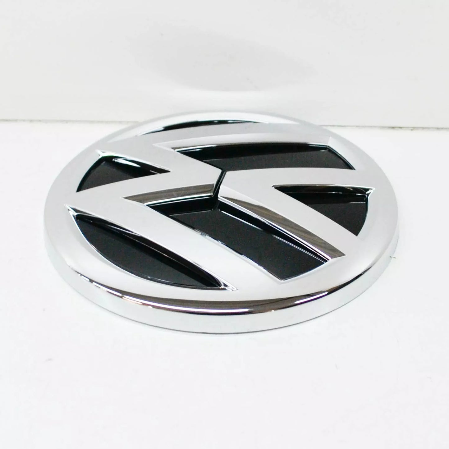 NEW VOLKSWAGEN POLO 6R MK5 REAR EMBLEM BADGE 6C0853617