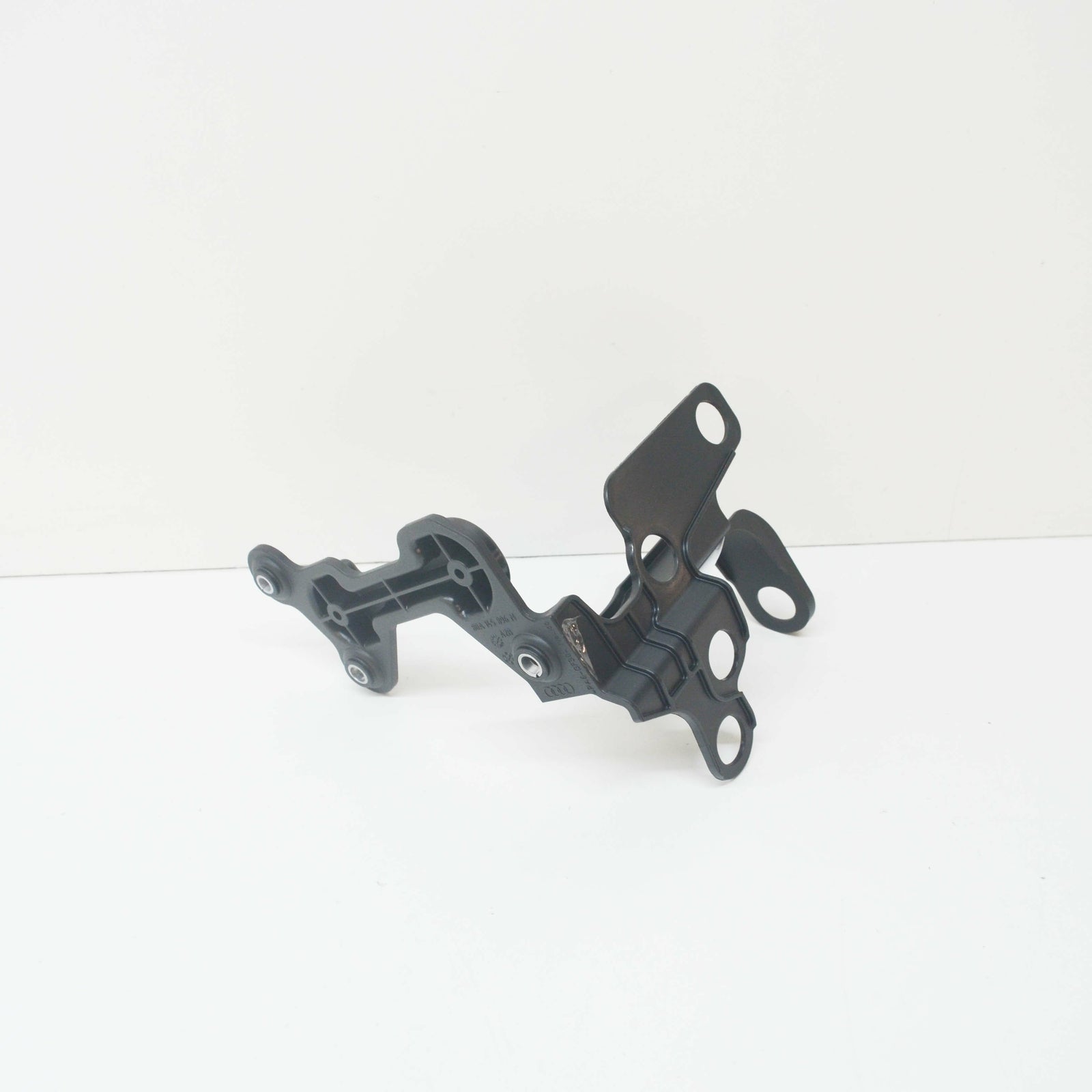 NEW AUDI Q5 FY ADDITIONAL WATER PUMP BRACKET 80A145896M 2017 ORIGINAL