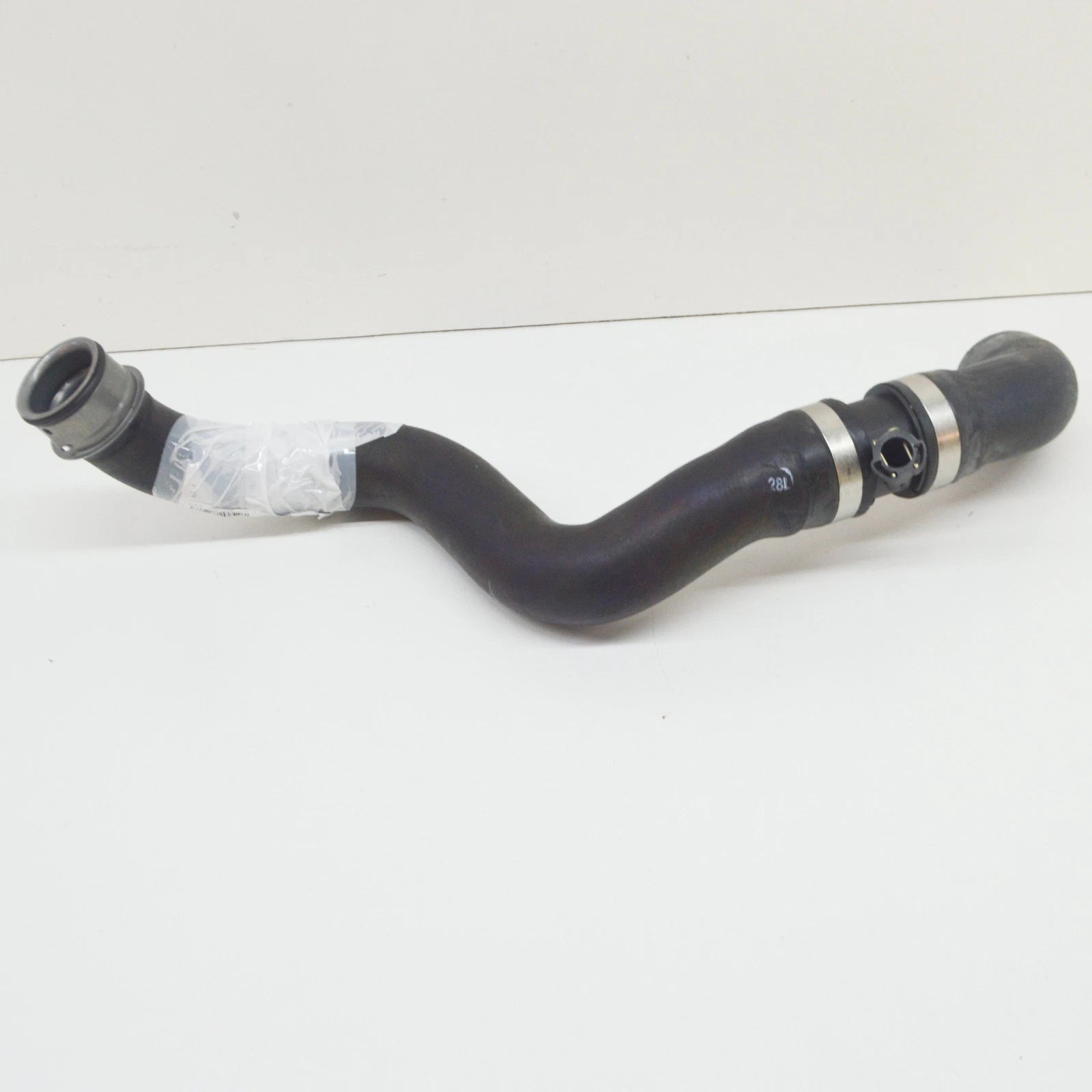 NEW MERCEDES-BENZ E W211 TOP RADIATOR COOLANT HOSE A2115012682 ORIGINAL