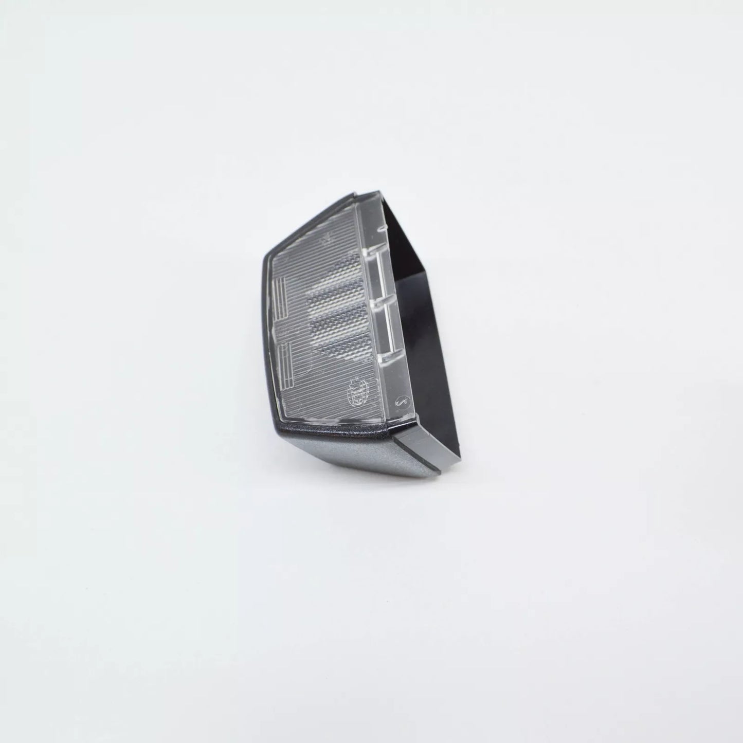 NEW VOLKSWAGEN TRANSPORTER T5 NUMBER PLATE LIGHT HOLDER TRIM 7F0943111 ORIGINAL