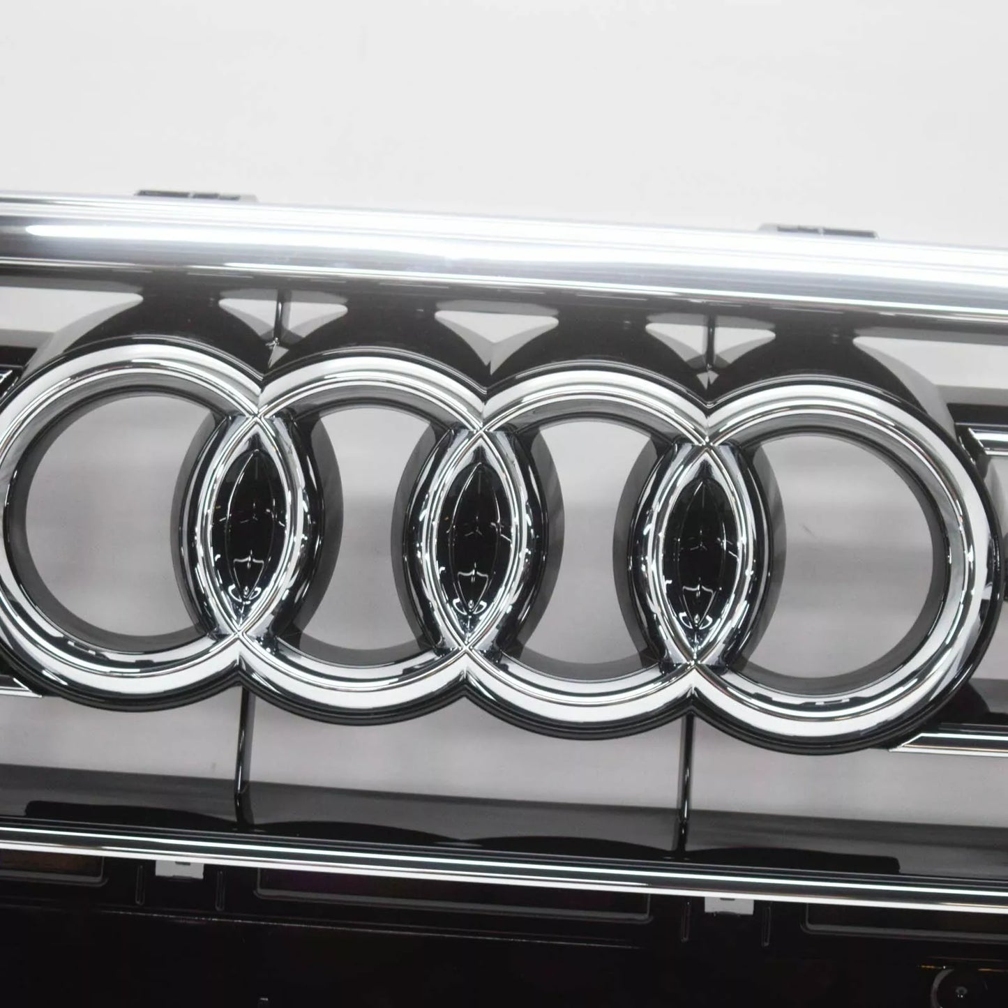 NEW AUDI A7 4G FRONT RADIATOR GRILLE 4G8853651GT94