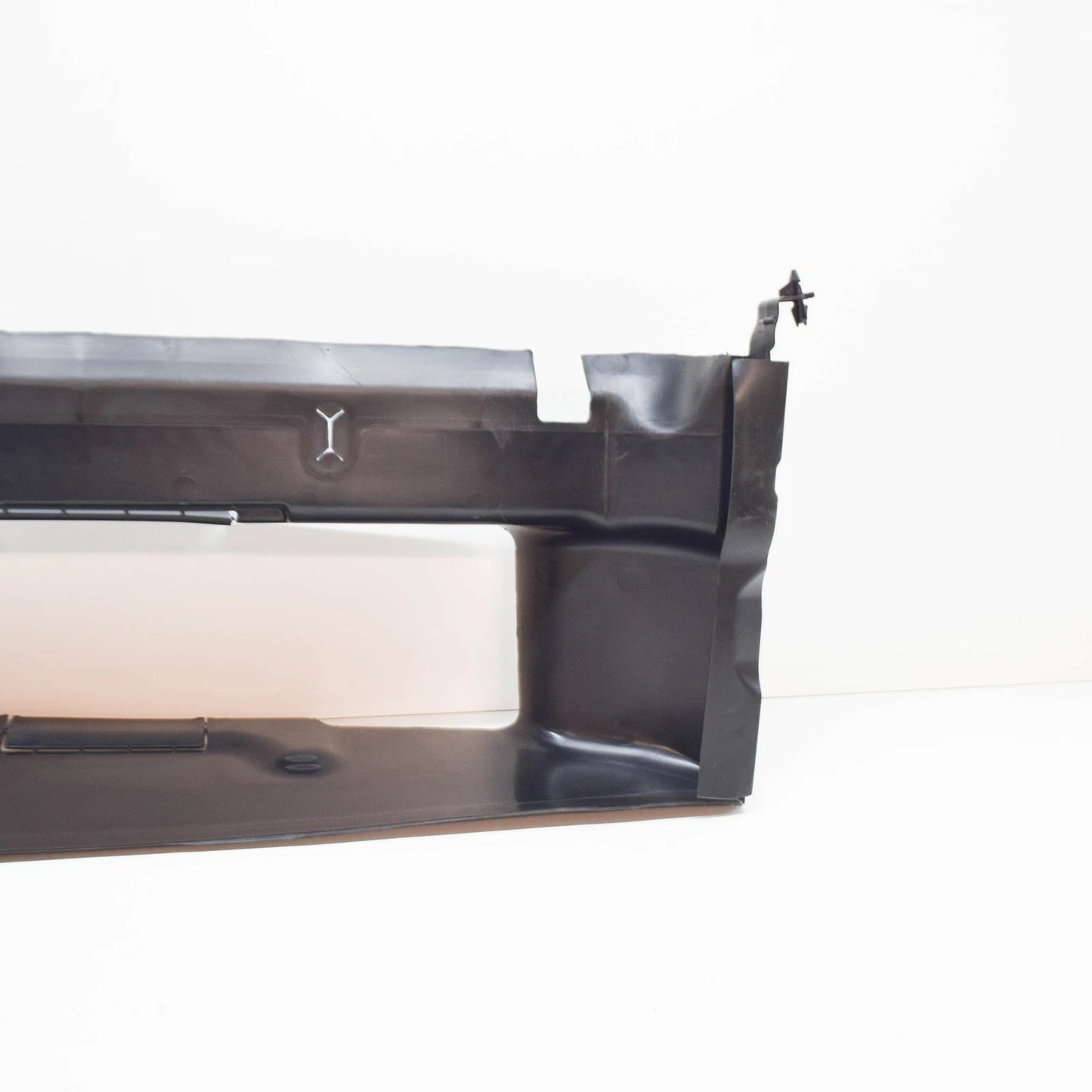 NEW BMW 3 GT F34 RADIATOR M SPORT LOWER AIR DUCT 51748057202 8057202 2016