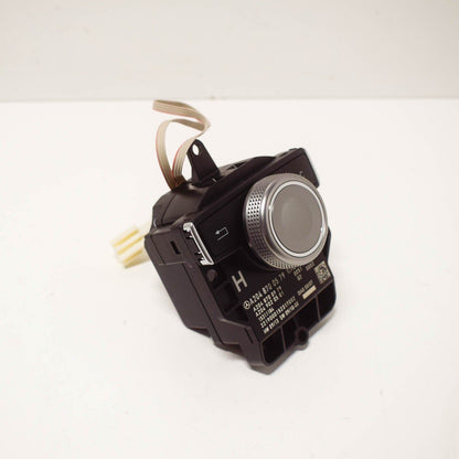NEW MB C W204 CENTER CONSOLE STERIO CONTROL SWITCH A2048700579 ORIGINAL