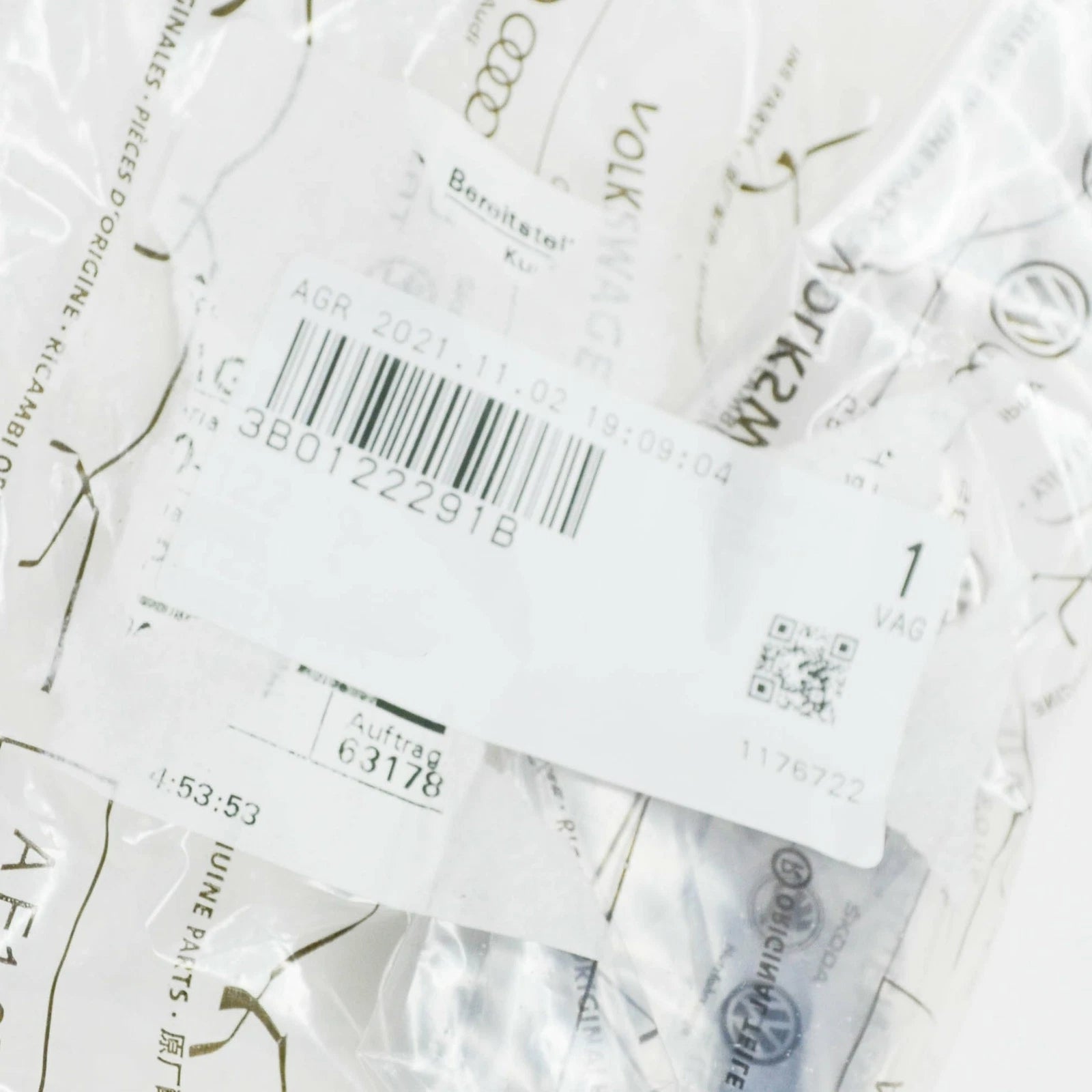 NEW VOLKSWAGEN GOLF MK6 HEATER HOSE CONNECTOR 3B0122291B ORIGINAL