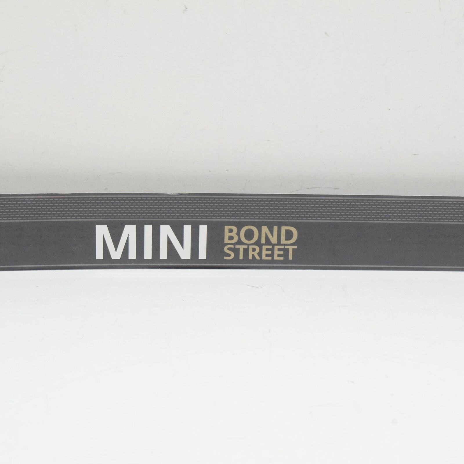 new mini clubman r55 front left bond street entrance cover 51477406653 original