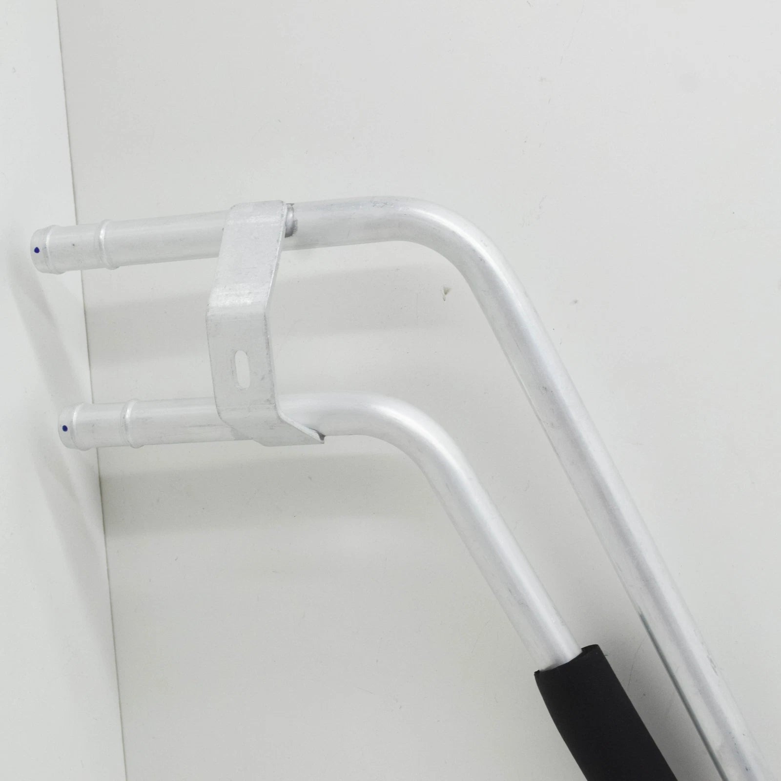 NEW BMW X7 G07 UNDERFLOOR COOLANT PIPE 64216821662 6821662 ORIGINAL