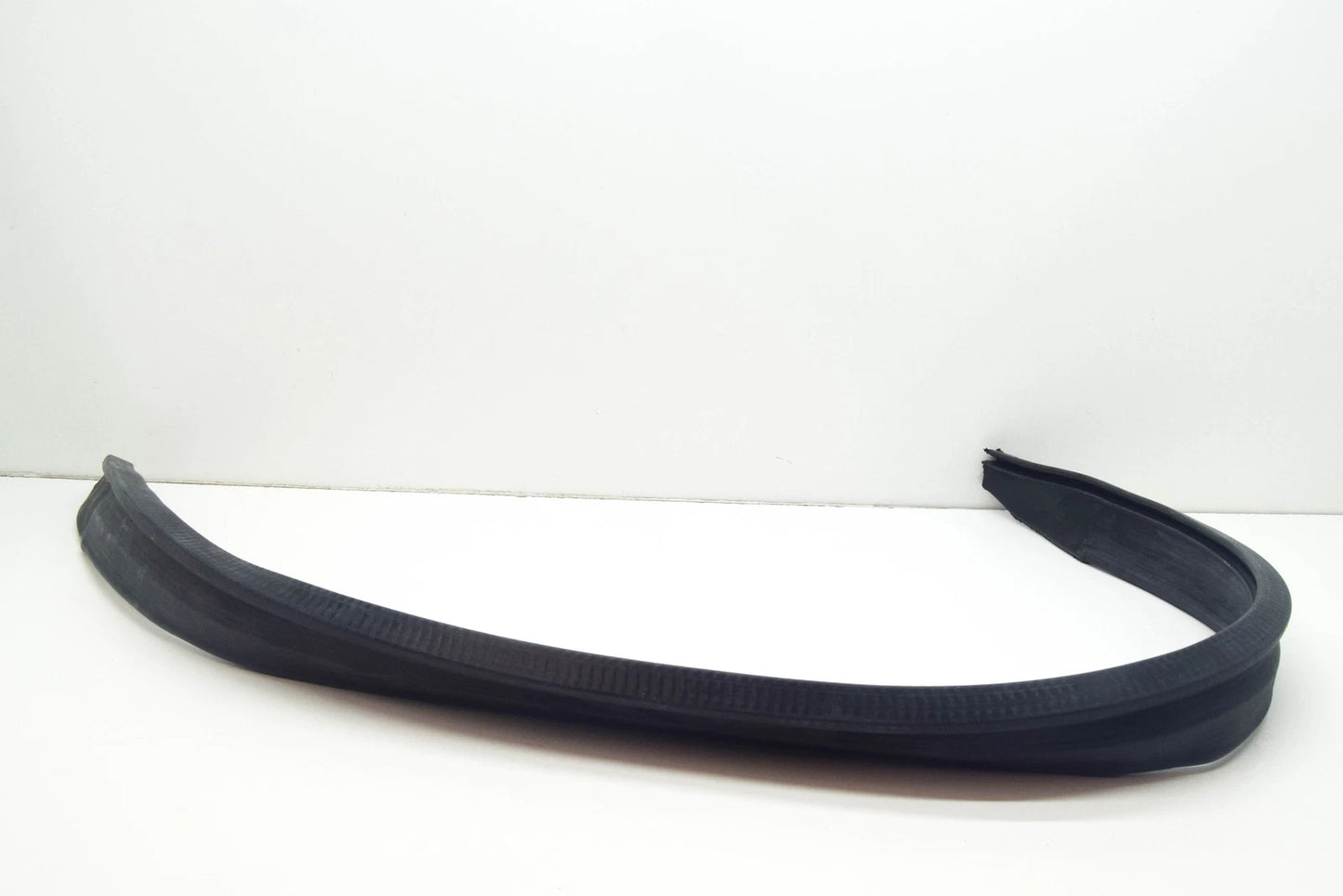 NEW MERCEDES-BENZ GLA X156 ENGINE COMPARTMENT RUBBER SEAL A1768310042 ORIGINAL