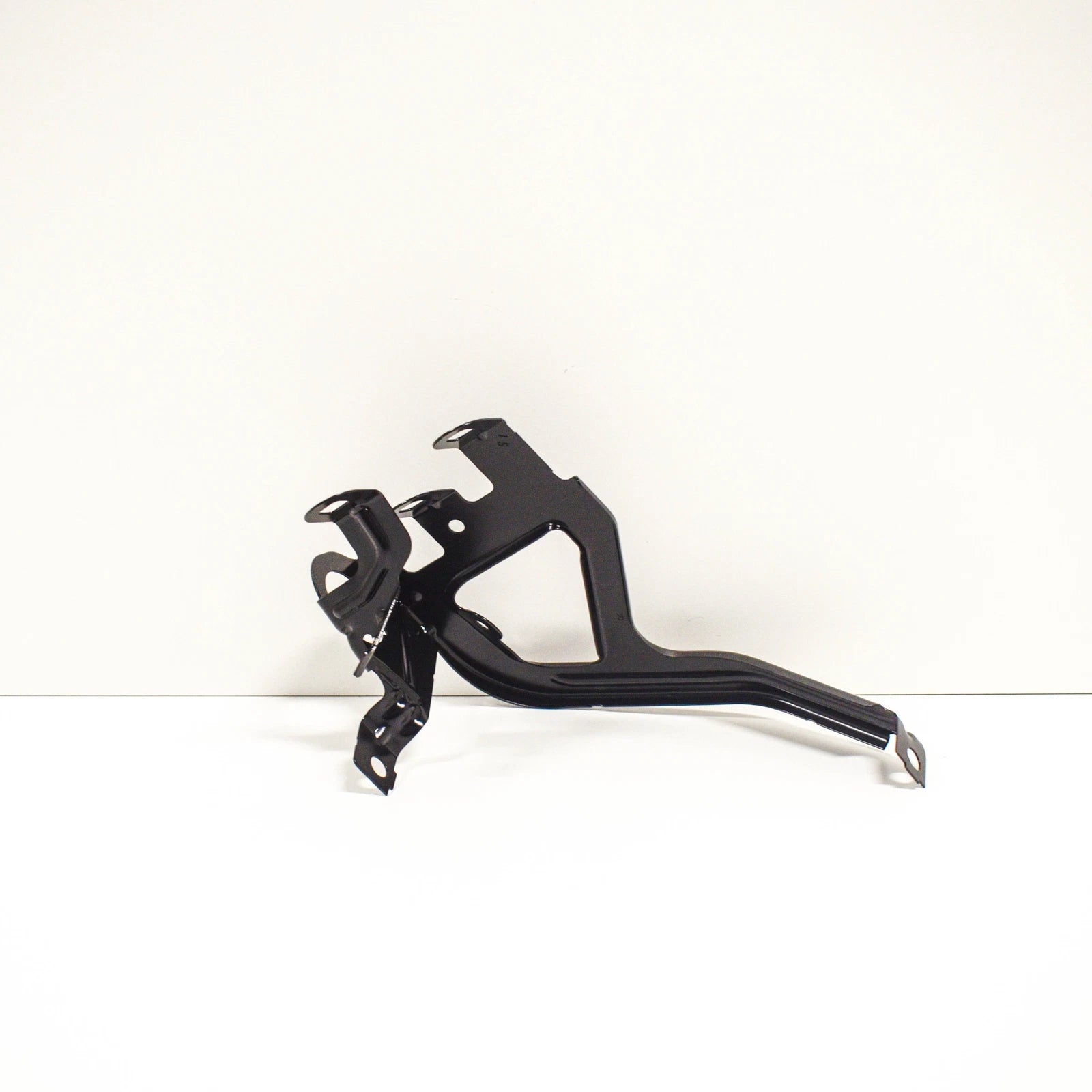 NEW BMW 5 F10 FRONT RIGHT SIDE PANEL BRACKET 41357207210 7207210 ORIGINAL