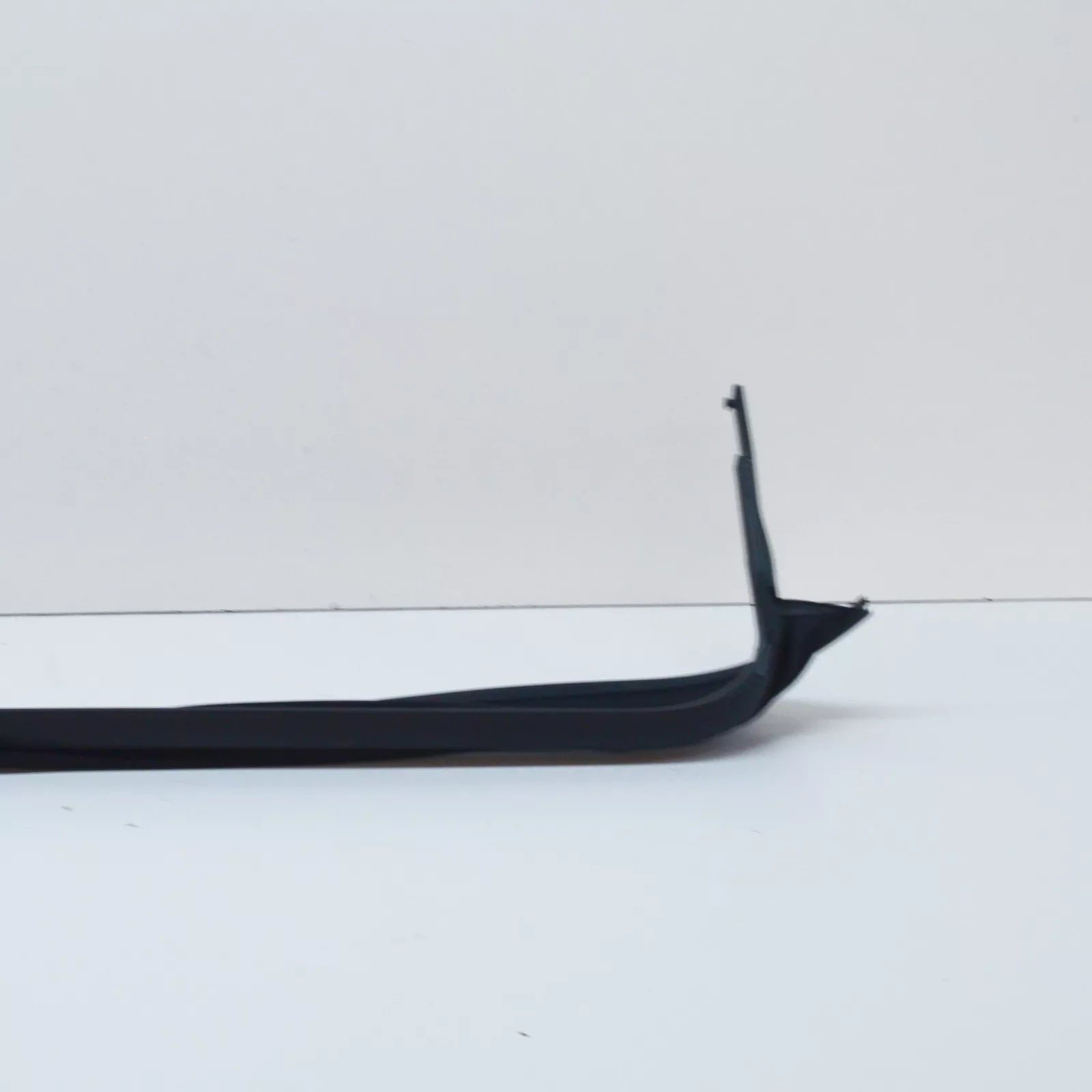 NEW AUDI Q3 8U FRONT SUNROOF AIR DEFLECTOR 8K9877651B