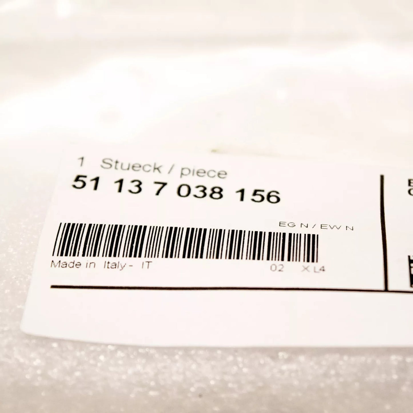 NEW BMW 5 SERIES E39 TRUNK LID CHROME STRIP MOULDING 51137038156 7038156