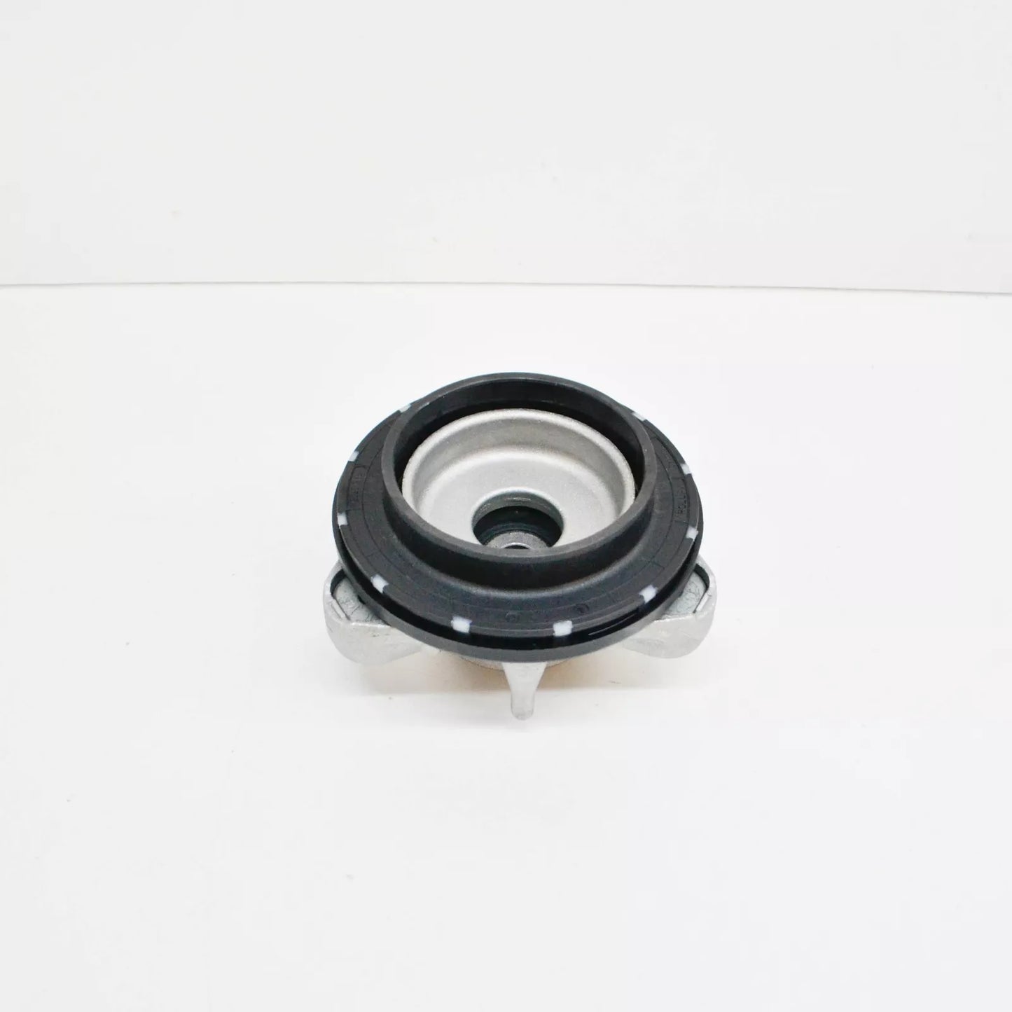 NEW BMW X3 G01 FRONT UPPER STRUT MOUNT 6888324 31306888324 ORIGINAL