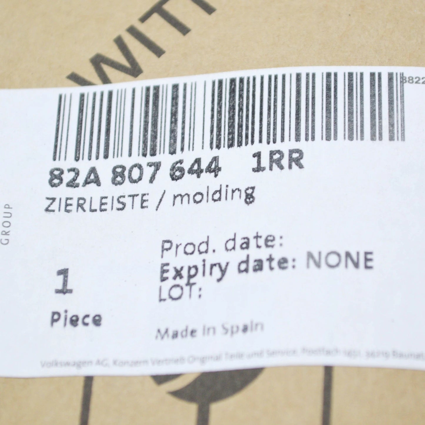 NEW AUDI A1 SPORTBACK GBA REAR BUMPER CENTER MOLDING 82A8076441RR