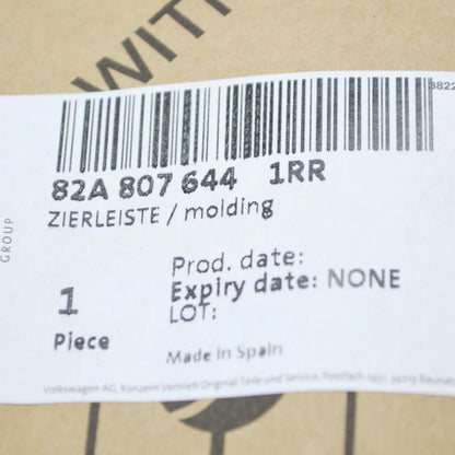 NEW AUDI A1 SPORTBACK GBA REAR BUMPER CENTER MOLDING 82A8076441RR