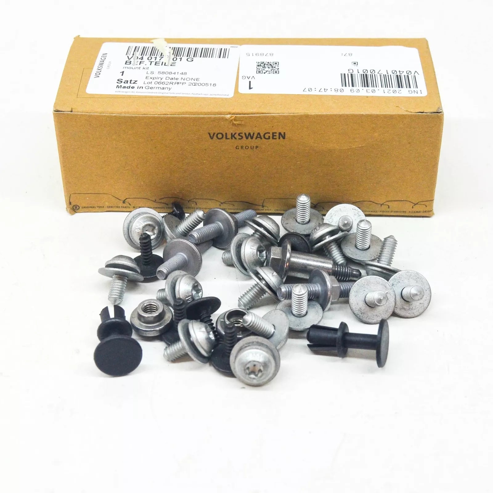 NEW AUDI Q7 4M FRONT LEFT FENDER MOUNT KIT HARDWARE V04017001G