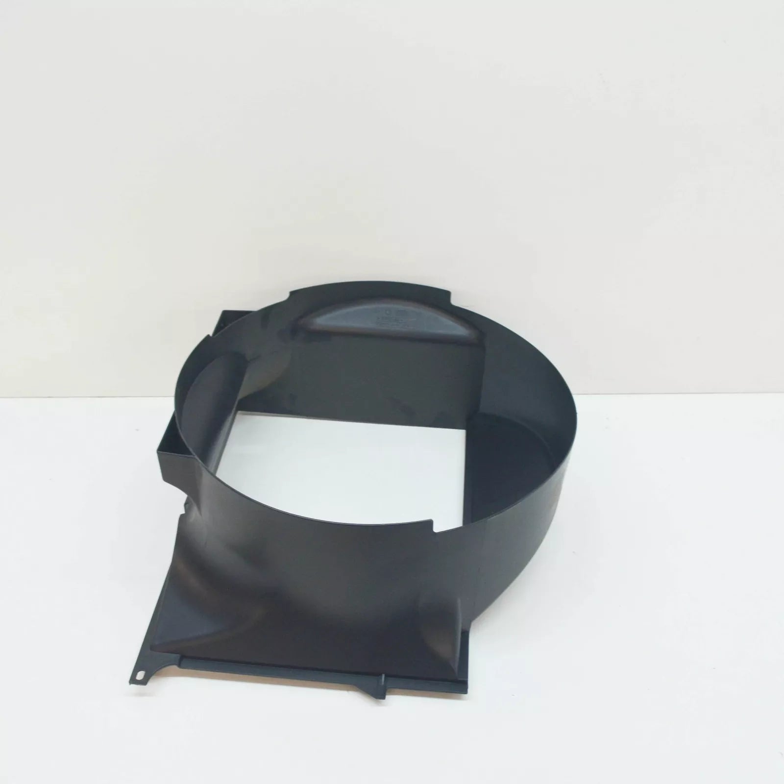 NEW BMW E36 COMPACT COUPE RADIATOR FAN SHROUD 440X328MM 1743454 17111743454