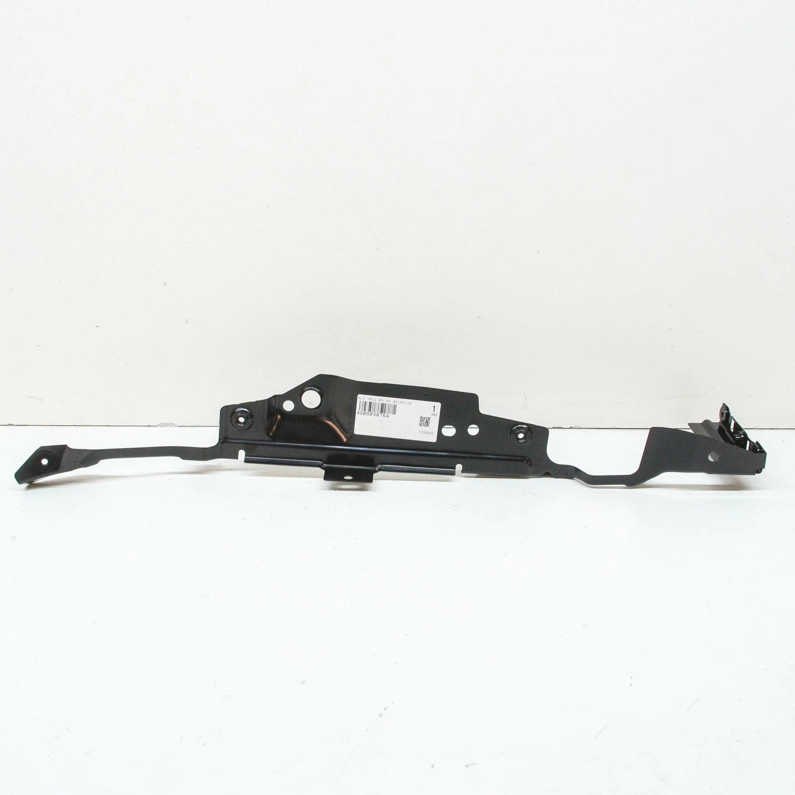 NEW AUDI A6 ALLROAD 4G FRONT RIGHT FENDER HOLDER 4G0809076A