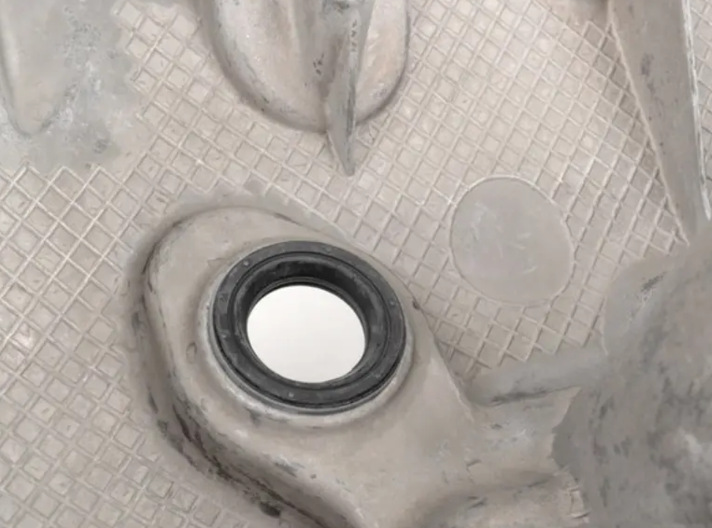 new bmw 5 e60 engine valve cover 11127548274 7548274 original