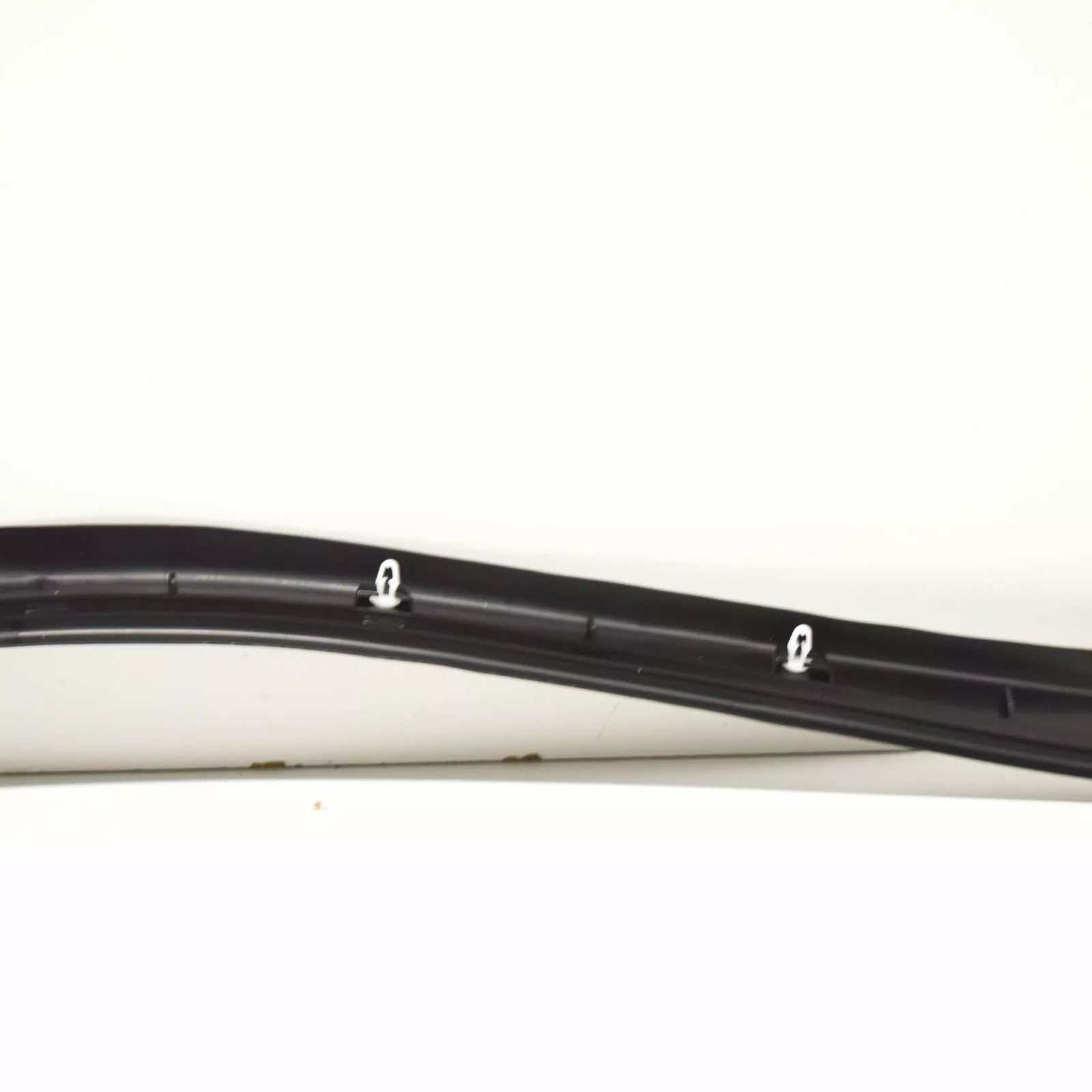 NEW MERCEDES-BENZ S-CLASS W222 REAR LEFT DOOR SEAL A2227300978 ORIGINAL