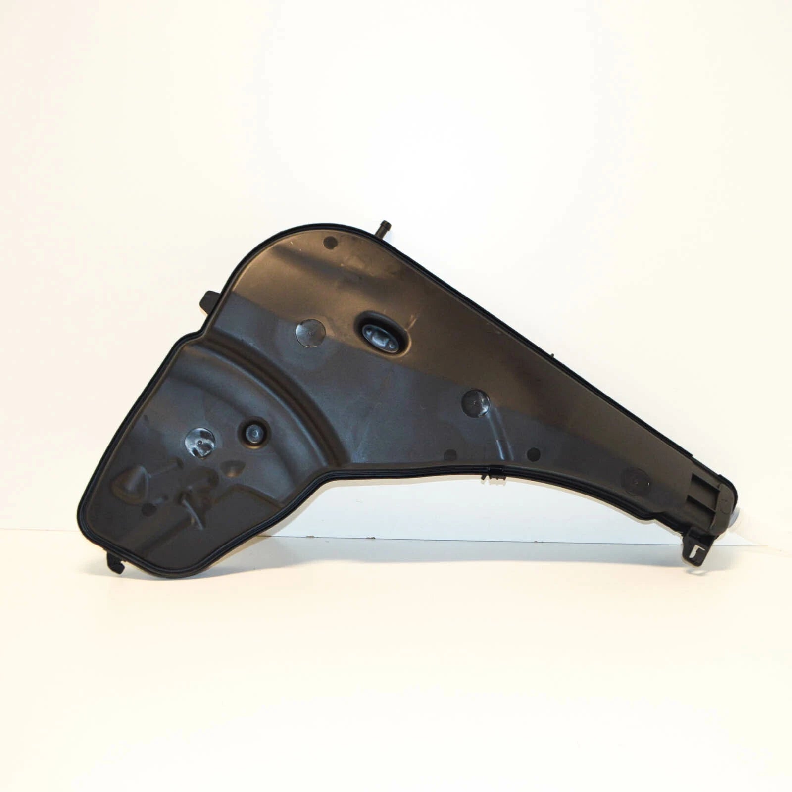 NEW BMW X5 G05 WINDSHIELD WASHER RESERVOIR FLUID TANK 61667932311 ORIGINAL