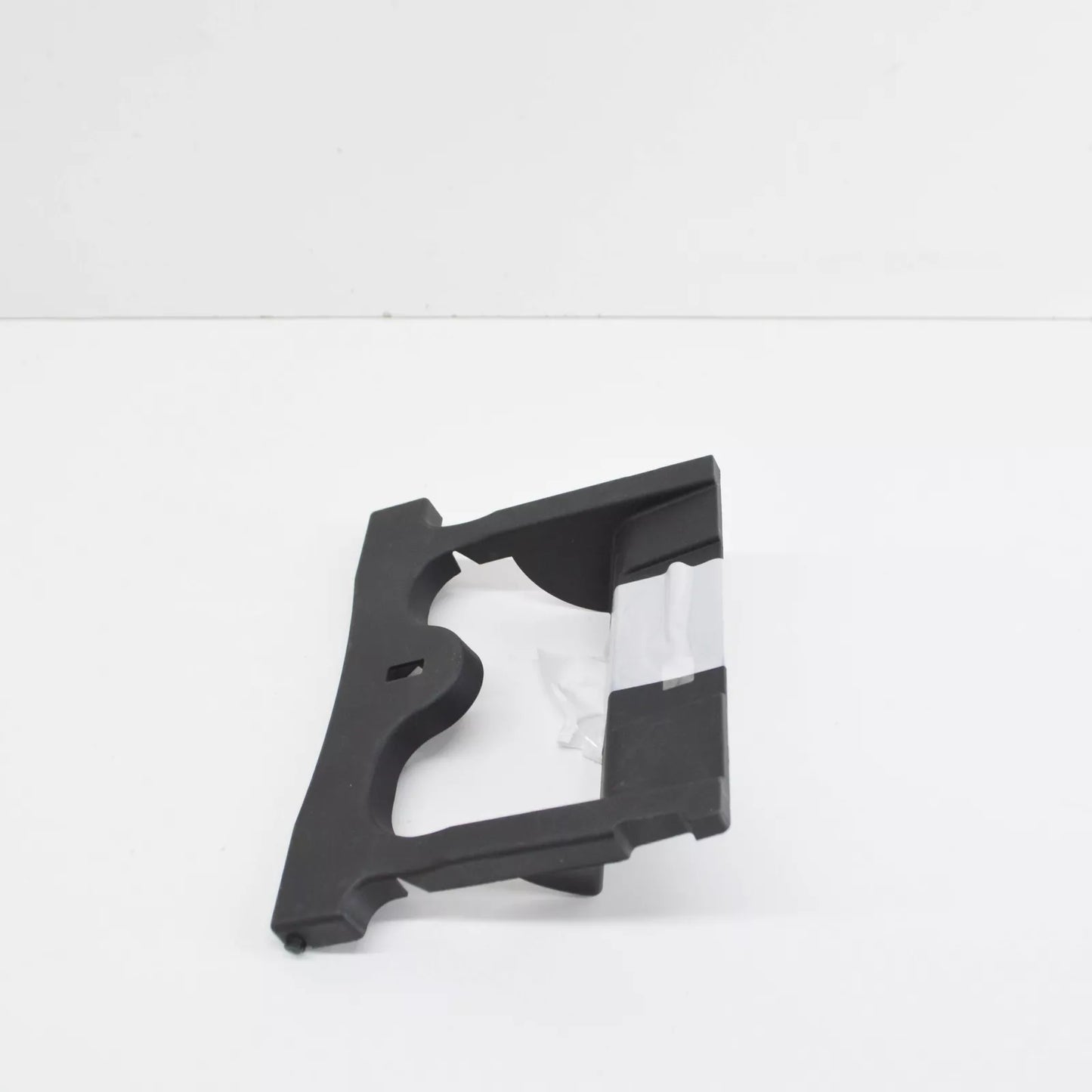 NEW MERCEDES-BENZ C-CLASS W204 RADIATOR GRILLE BRACKET A2048850636 2010 ORIGINAL