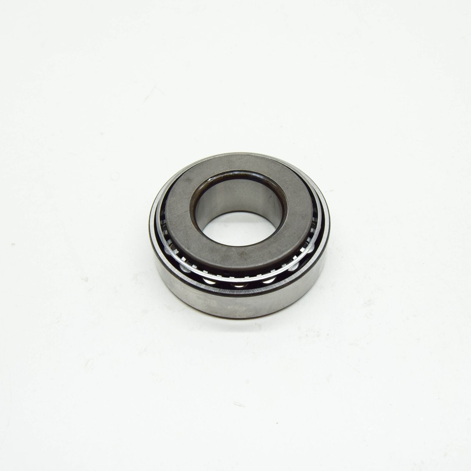 NEW MERCEDES-BENZ SL R107 REAR PINION TAPERED ROLLER BEARING A0029801102