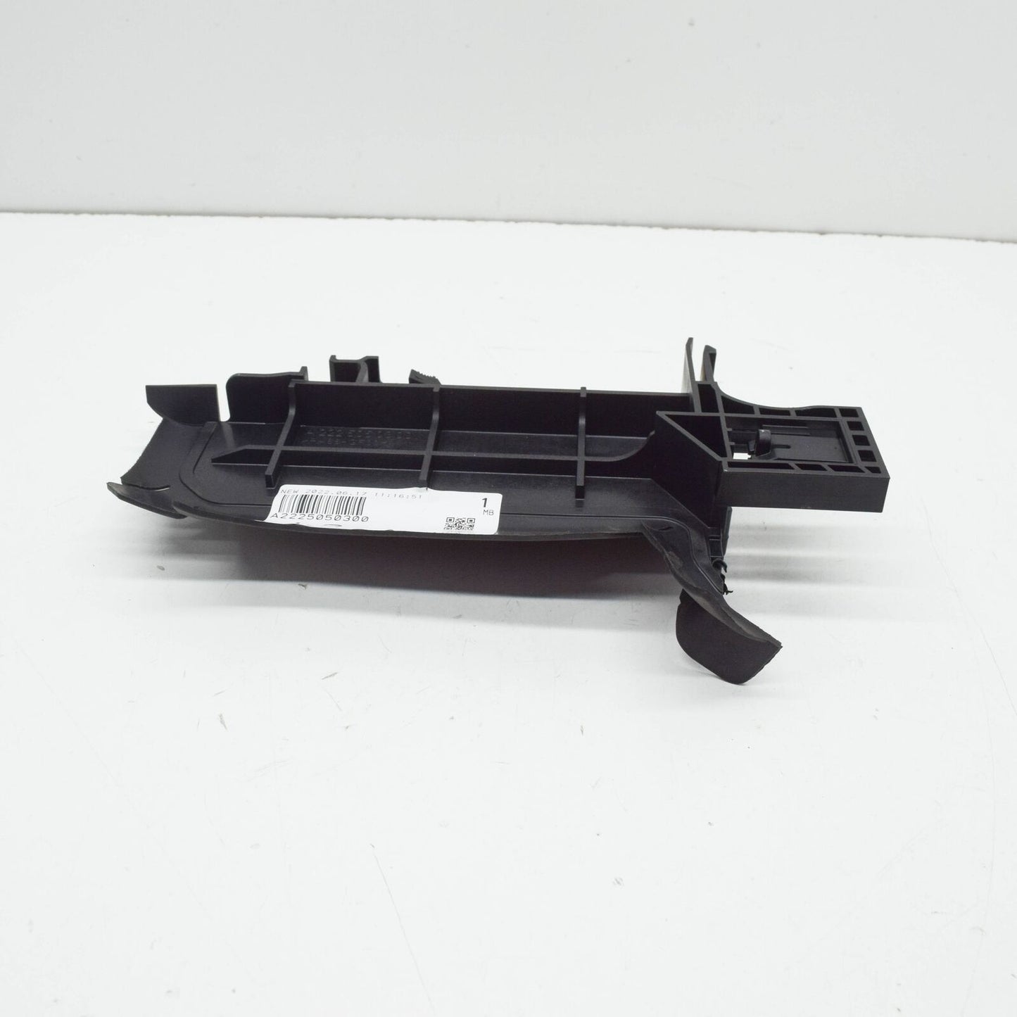 NEW MB S W222 AMG RADIATOR AIR DEFLECTOR BOX LEFT A2225050300 ORIGINAL