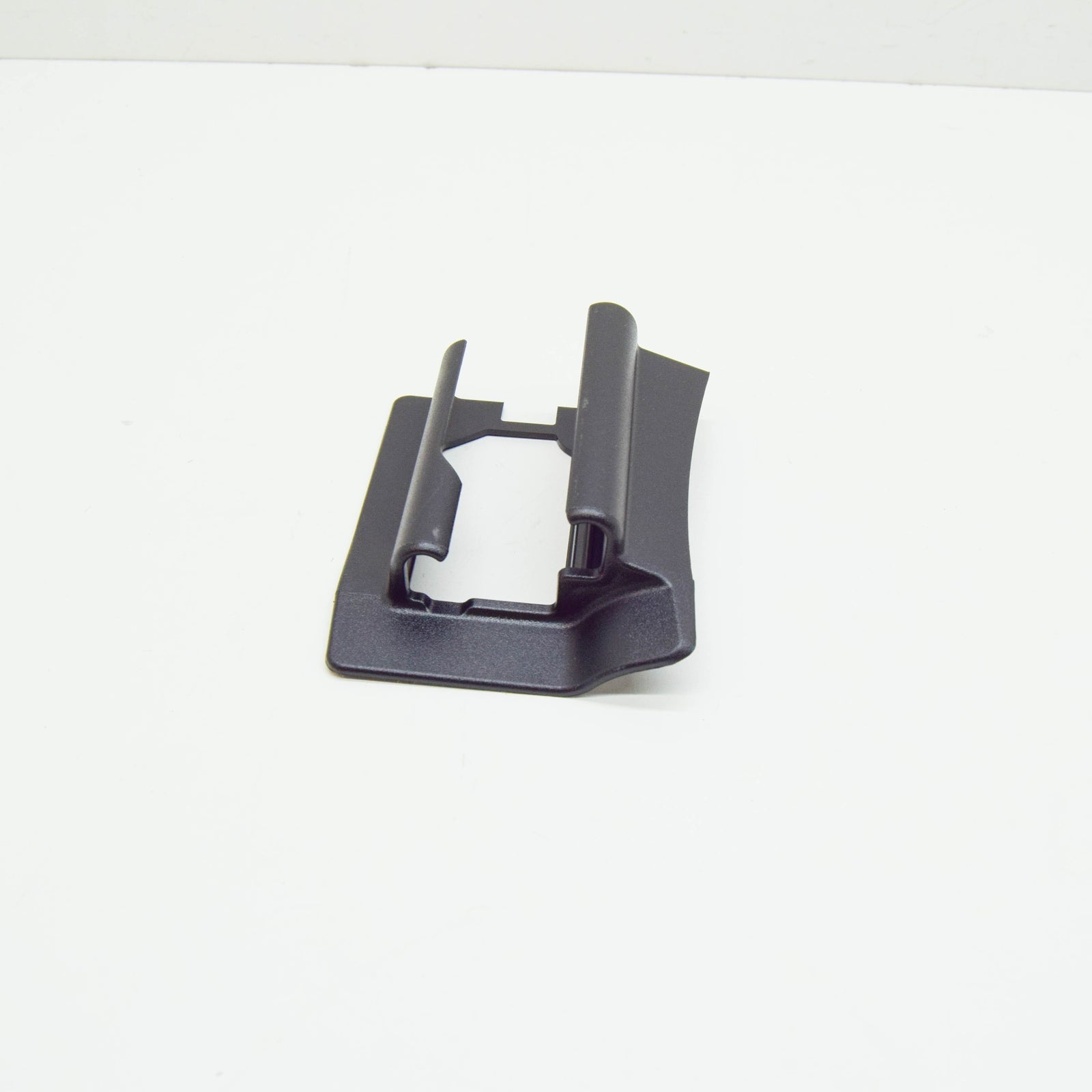 NEW MB E W212 FRONT LEFT SEAT OUTER FRONT TRACK COVER A21291905209051 ORIGINAL