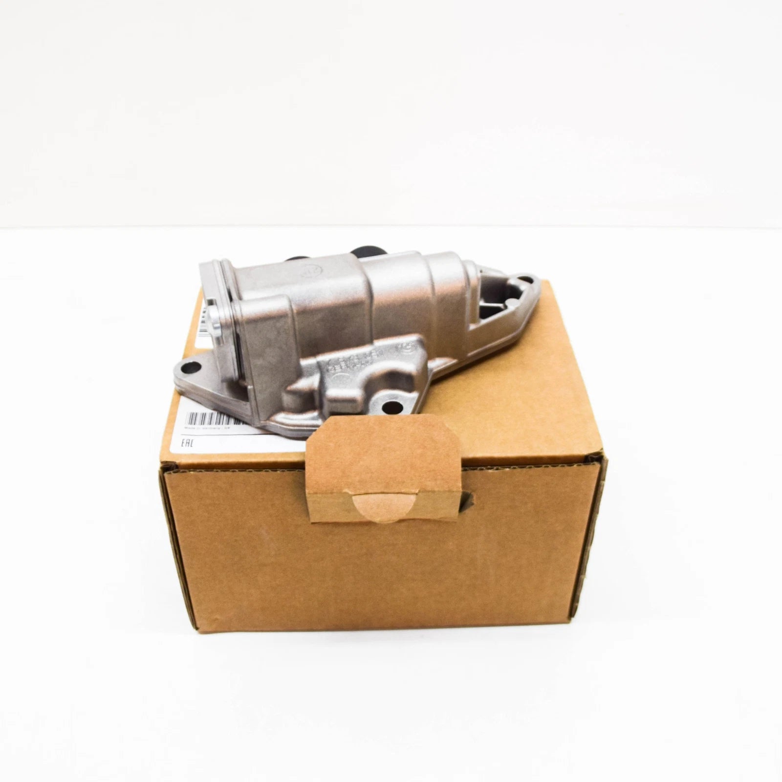 NEW BMW 5 F10 OIL FILTER THERMOSTAT HOUSING 11427573051 7573051 ORIGINAL