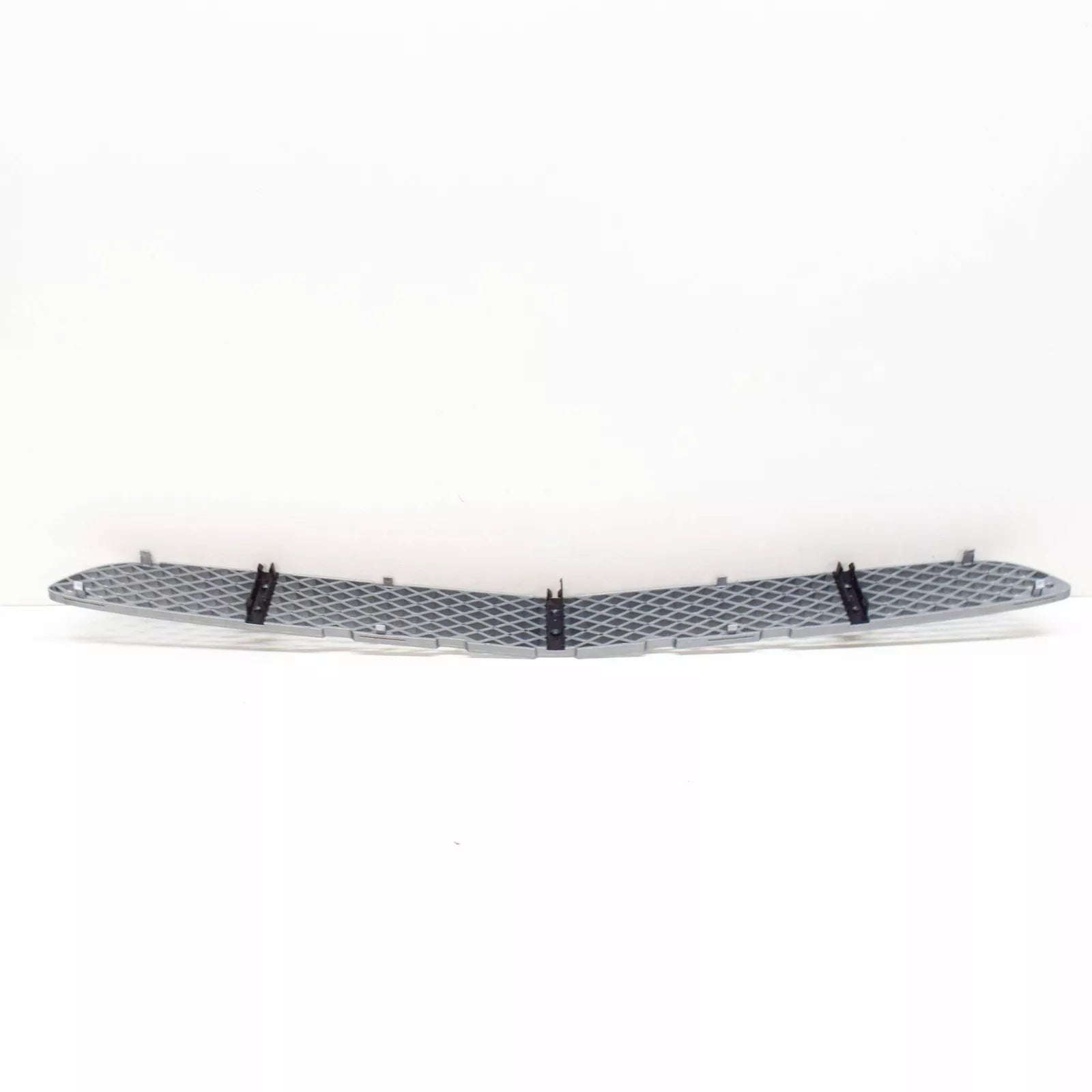 NEW MERCEDES BENZ CLS C219 FRONT BUMPER LOWER CENTER GRILLE A2198851923